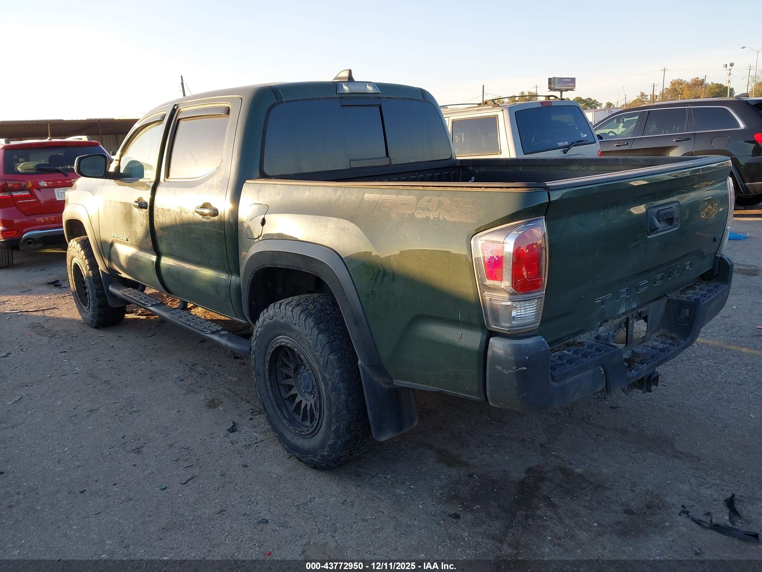 TOYOTA TACOMA image 3