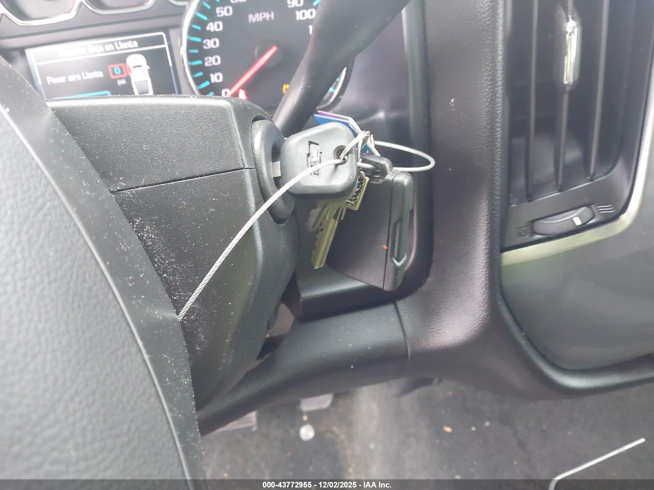 CHEVROLET SILVERADO image 11