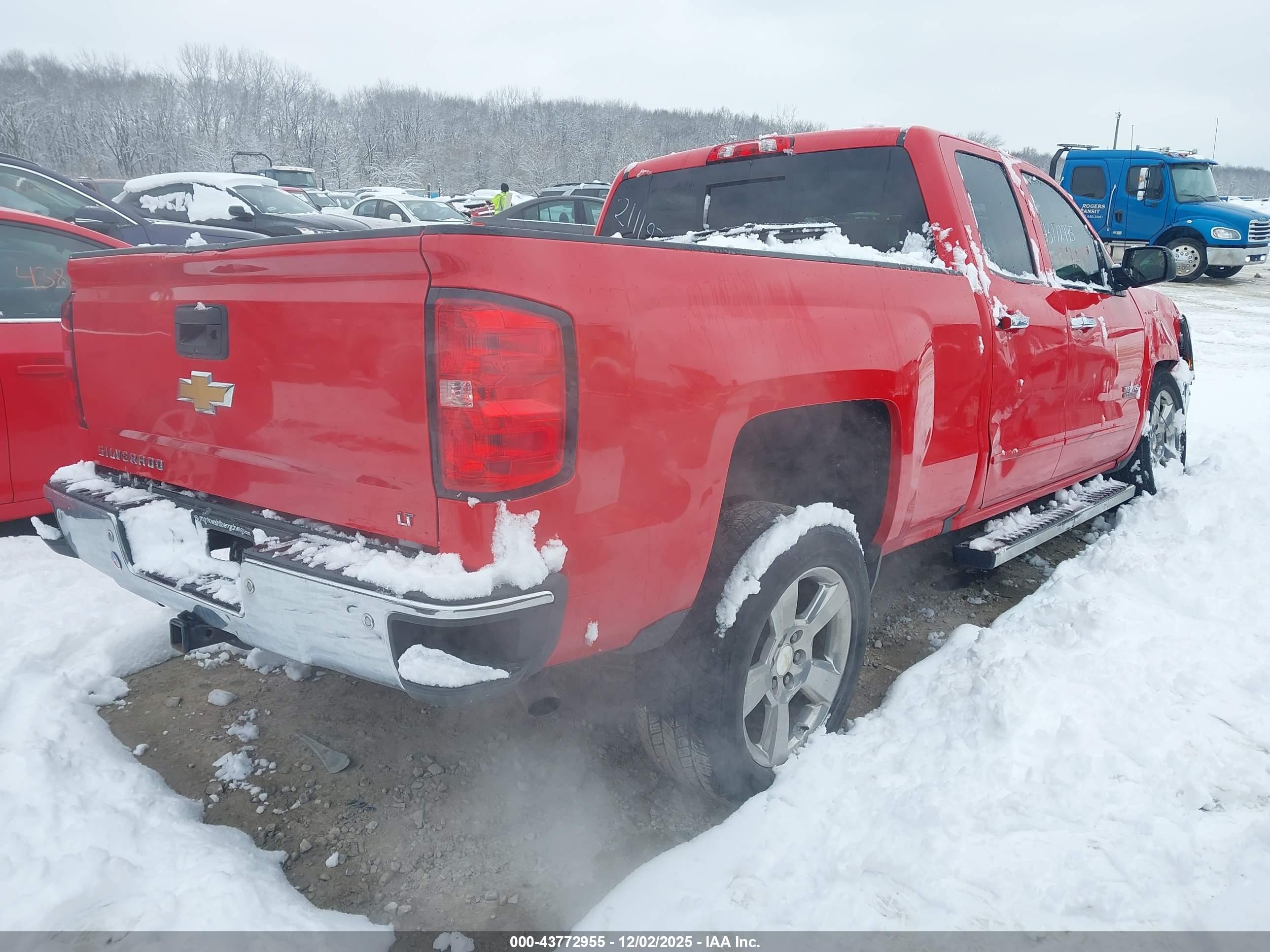 CHEVROLET SILVERADO image 4