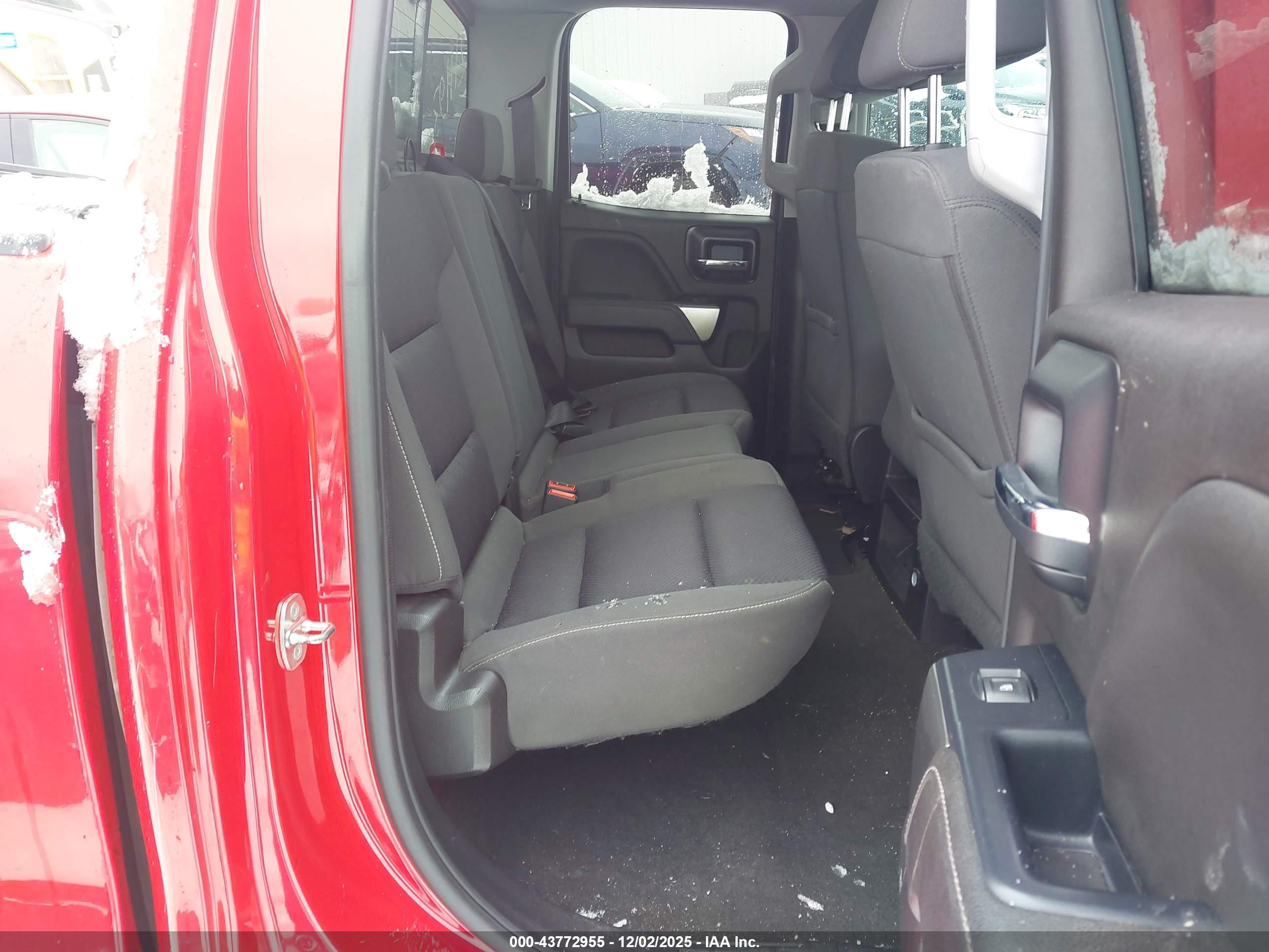 CHEVROLET SILVERADO image 8