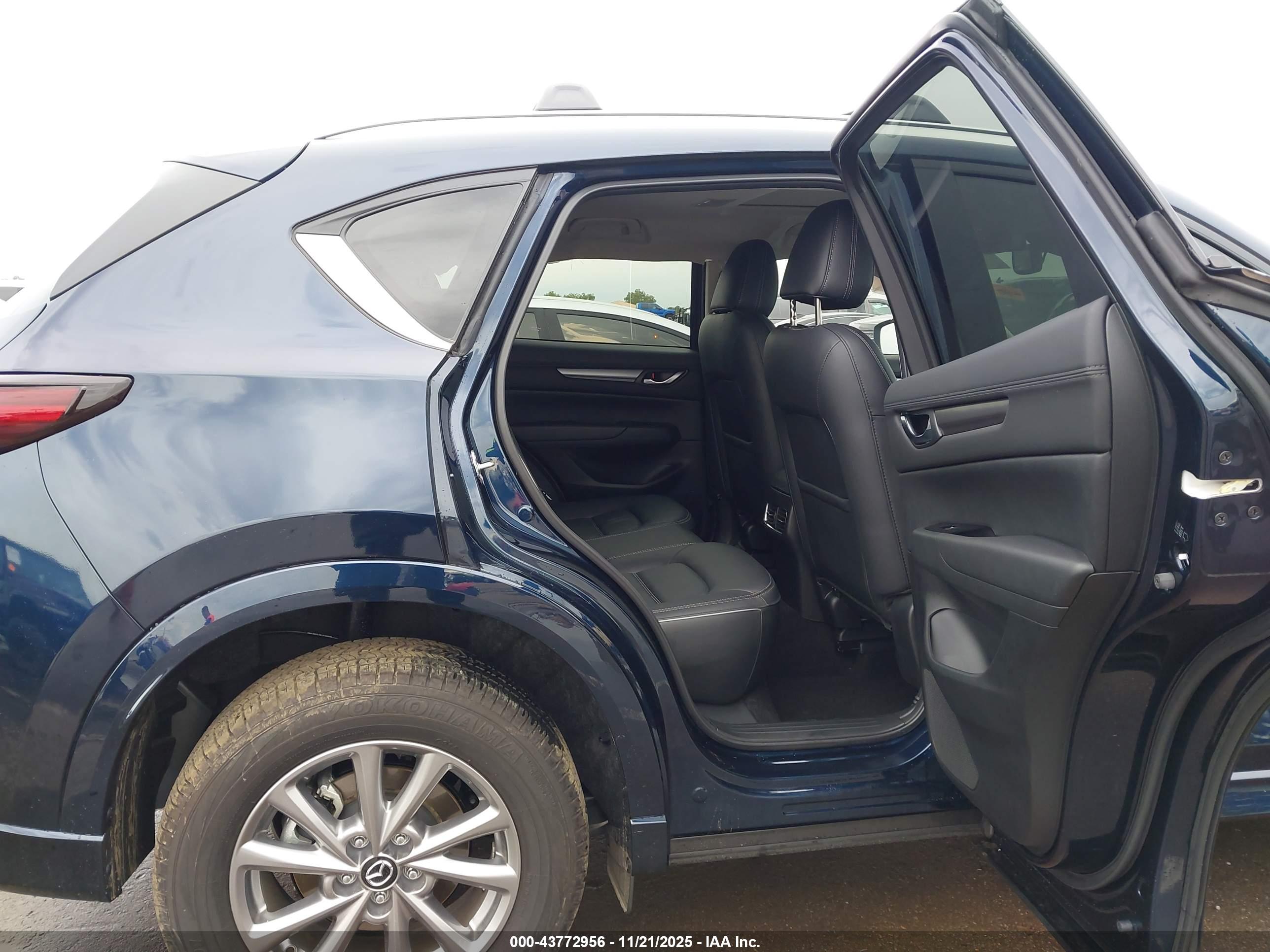 MAZDA CX-5 image 8