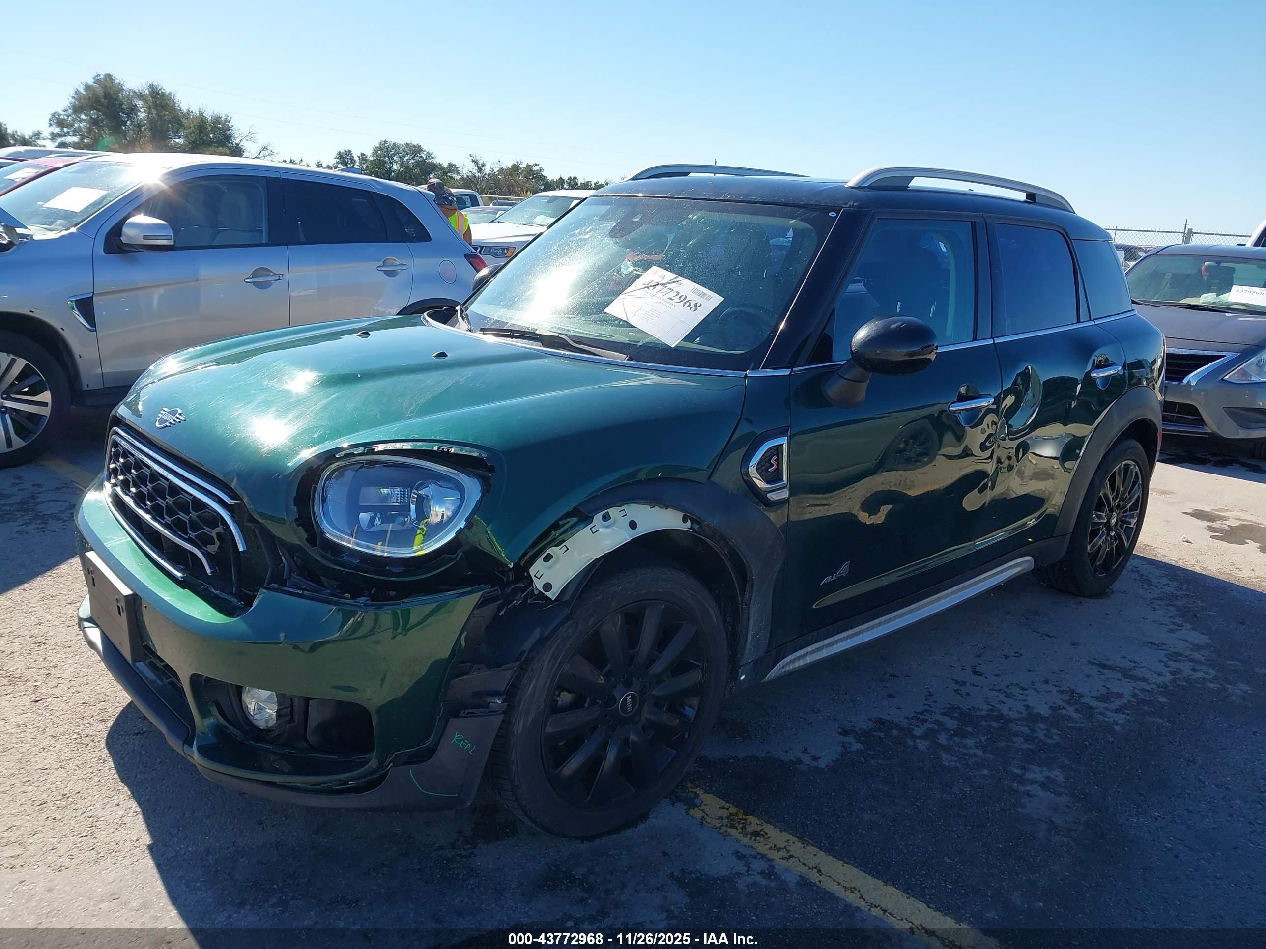 MINI COUNTRYMAN image 2