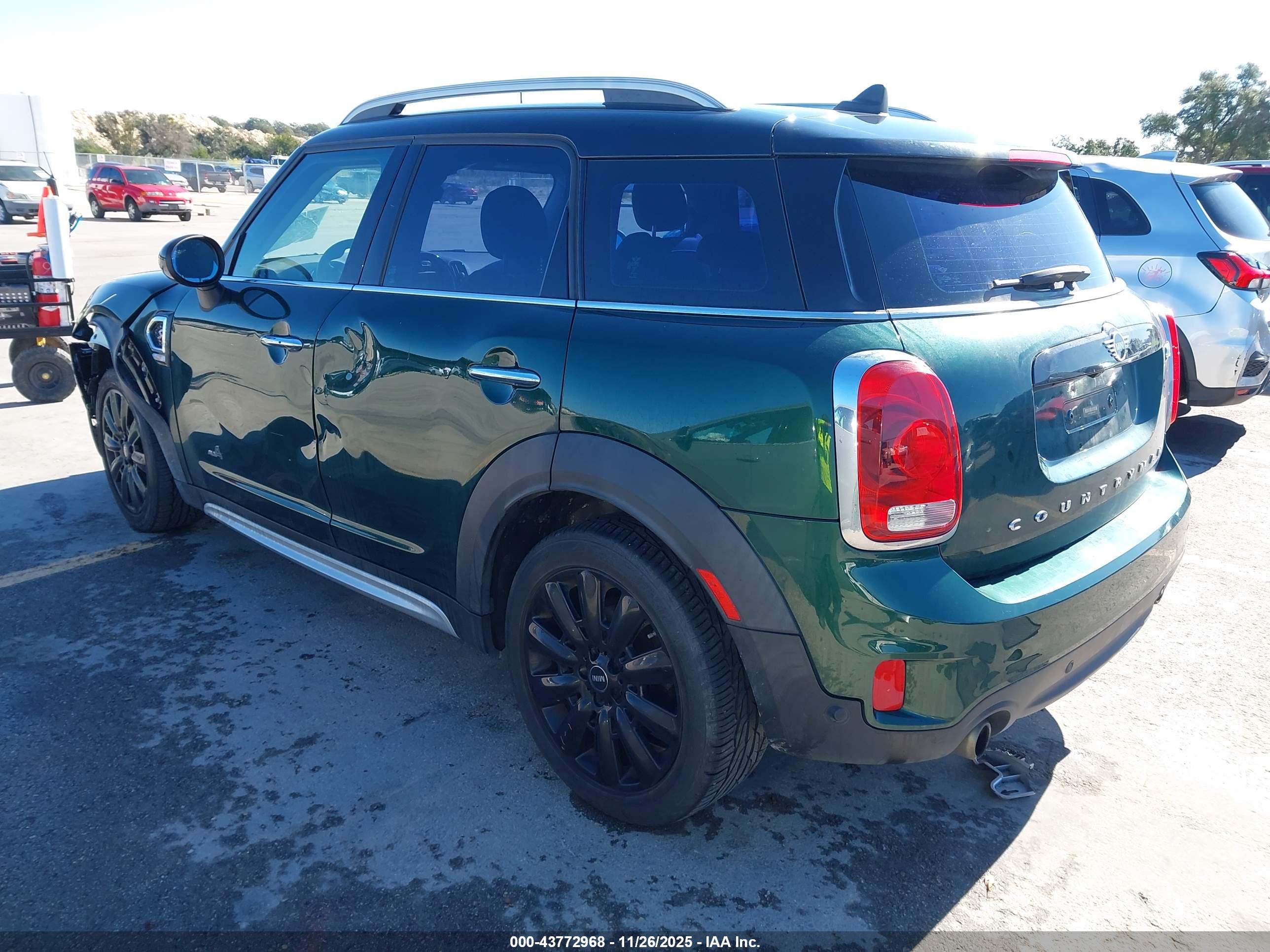 MINI COUNTRYMAN image 3