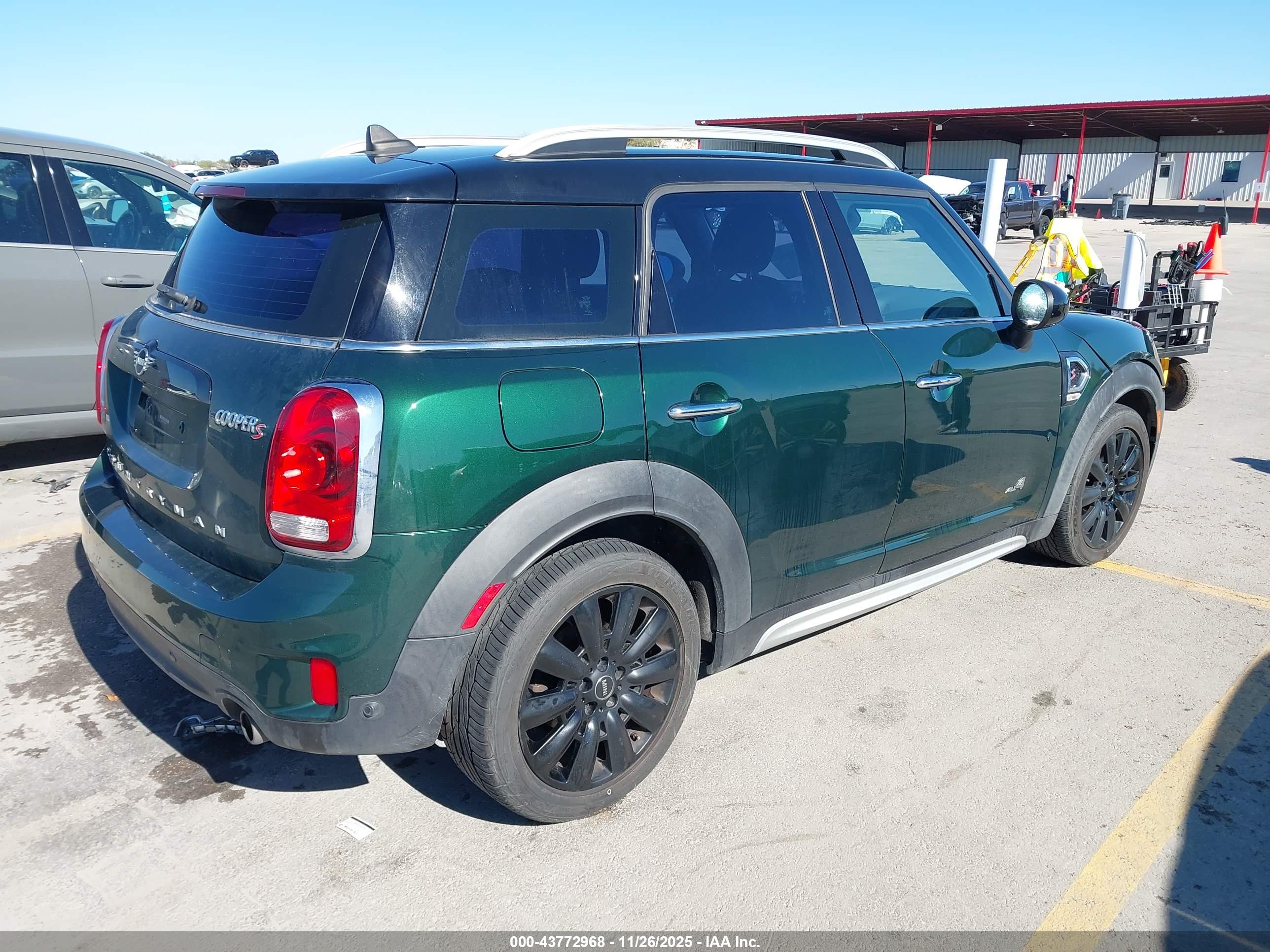 MINI COUNTRYMAN image 4