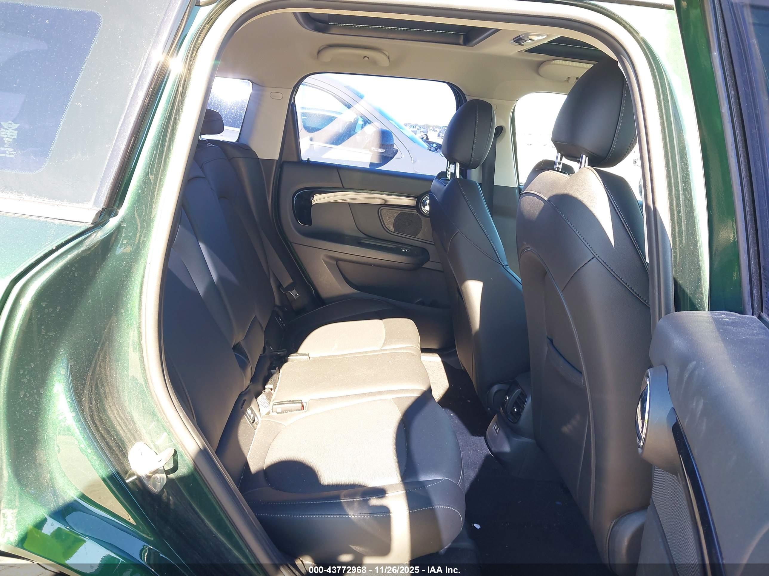 MINI COUNTRYMAN image 8