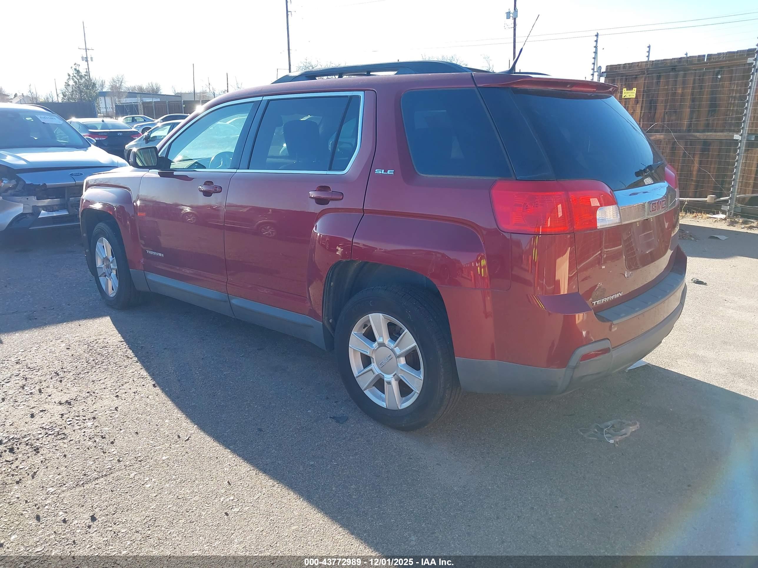 GMC TERRAIN image 3