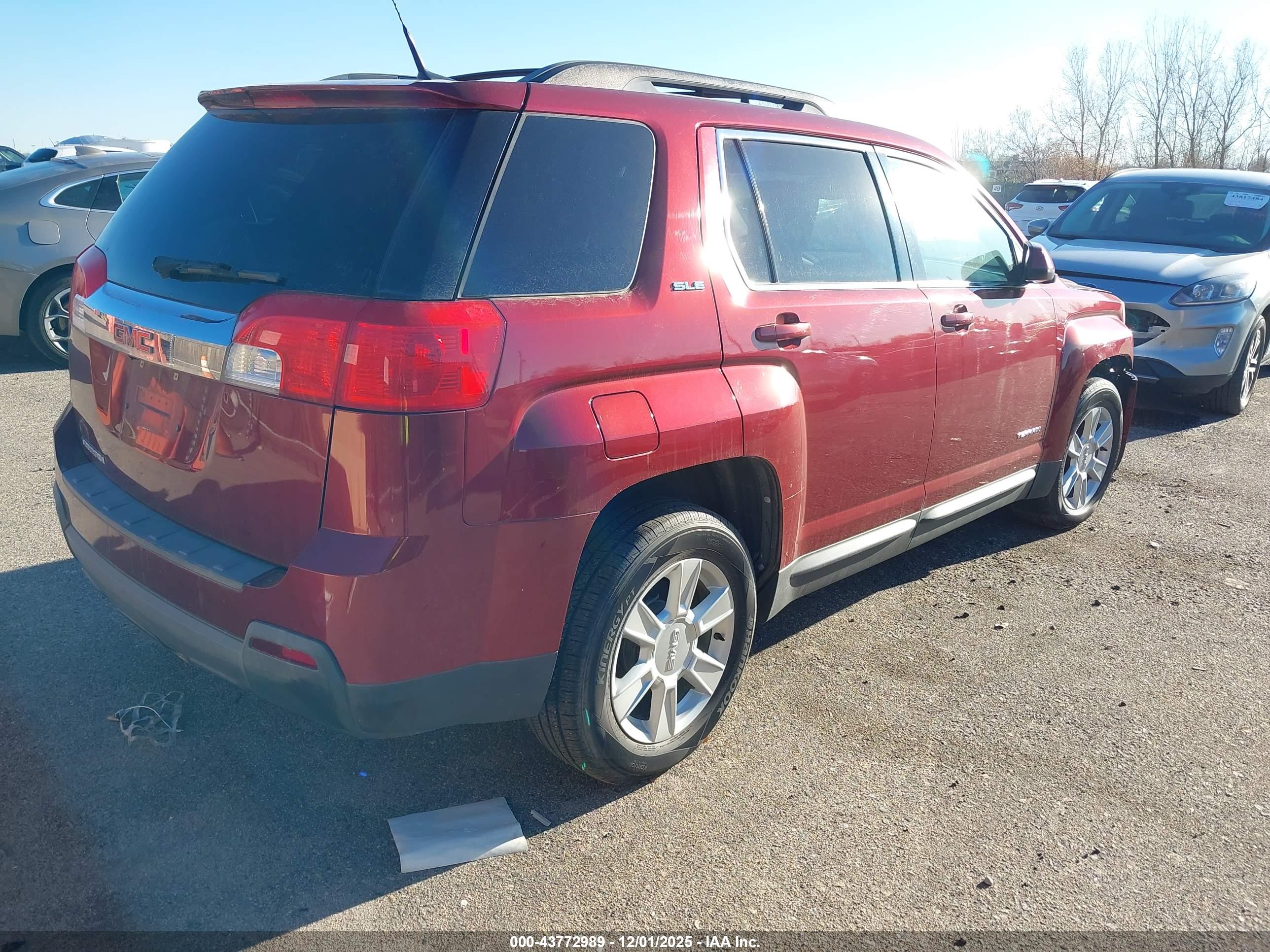 GMC TERRAIN image 4