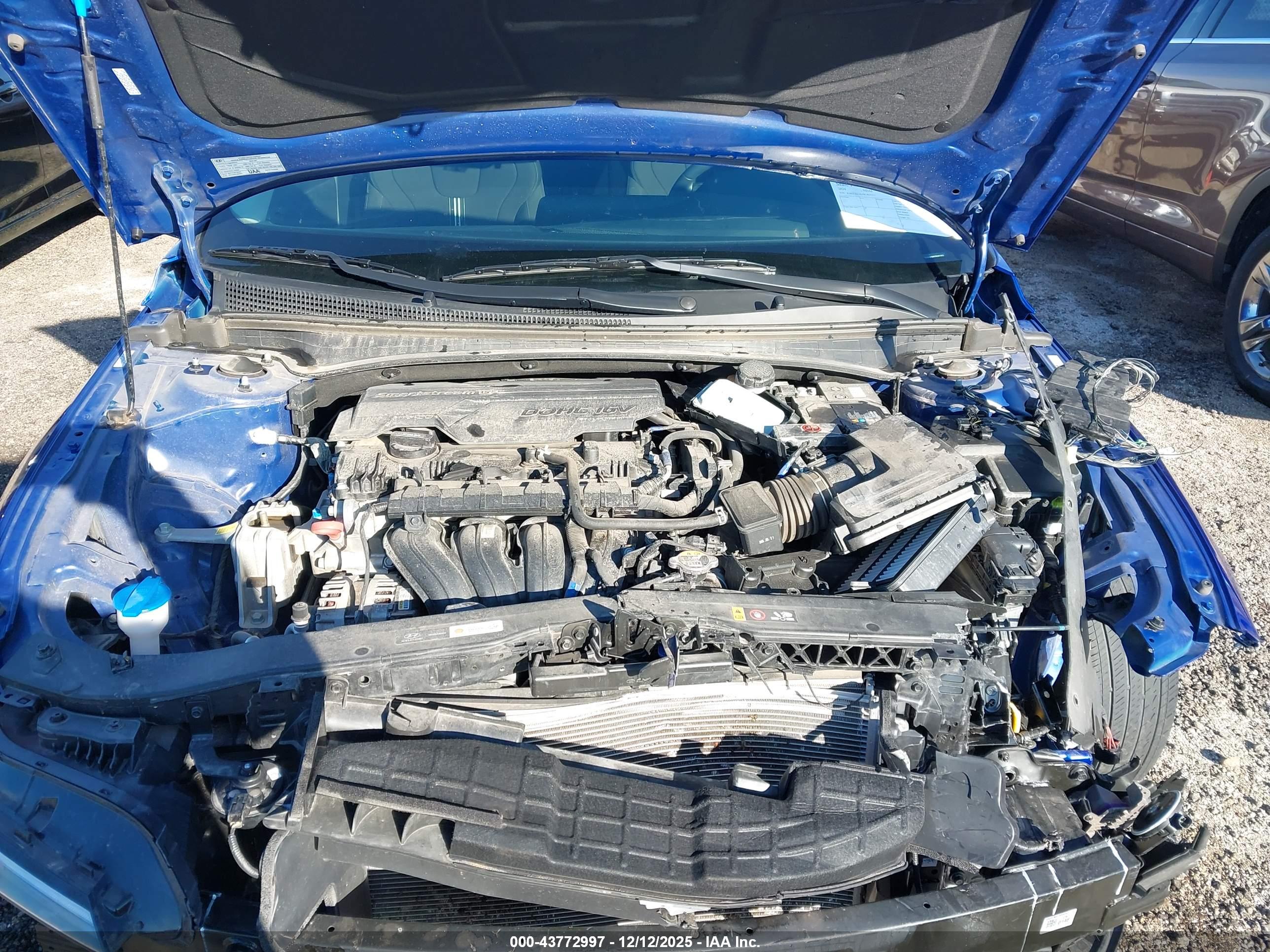 HYUNDAI ELANTRA image 10