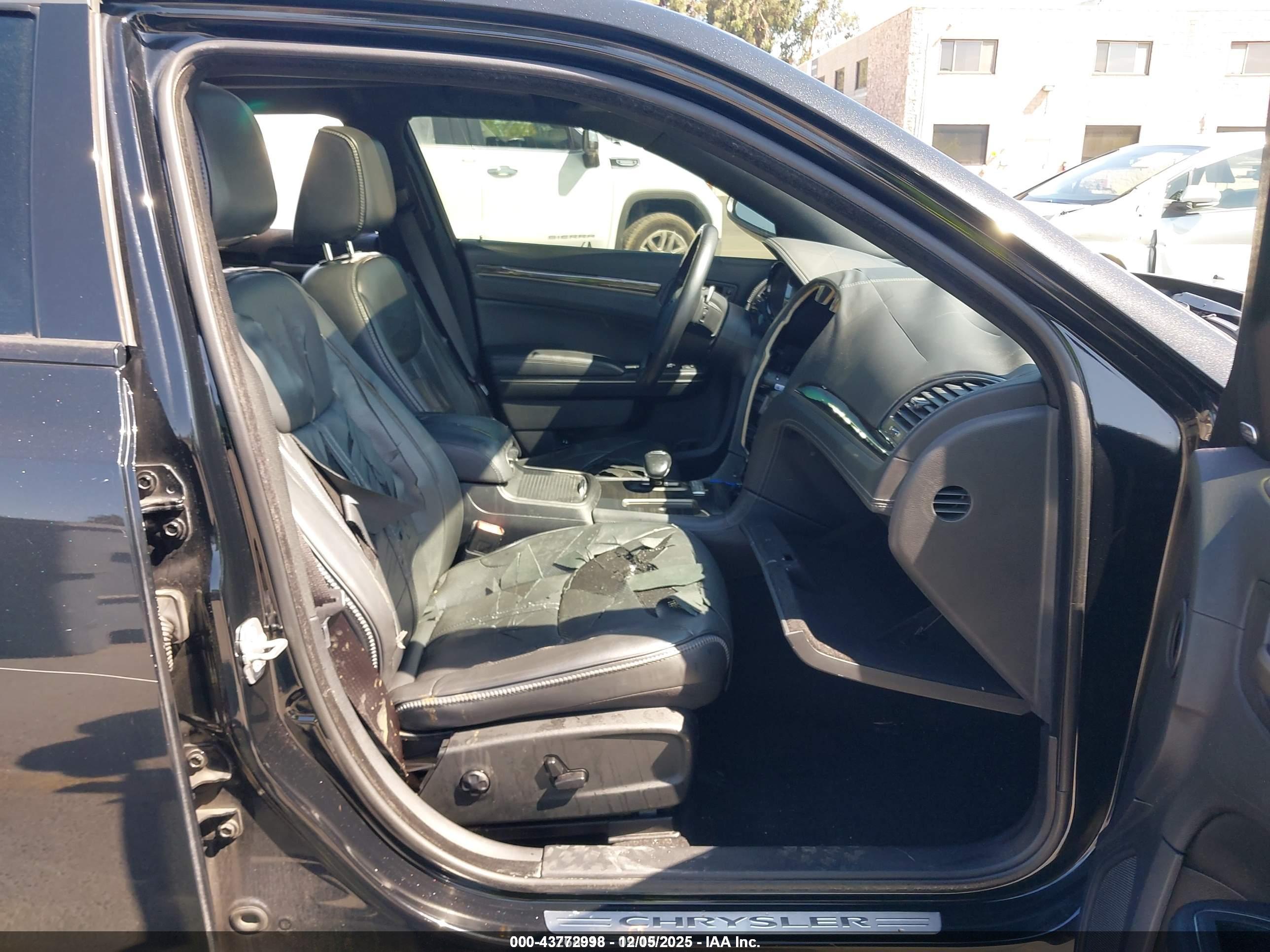 CHRYSLER 300C image 5