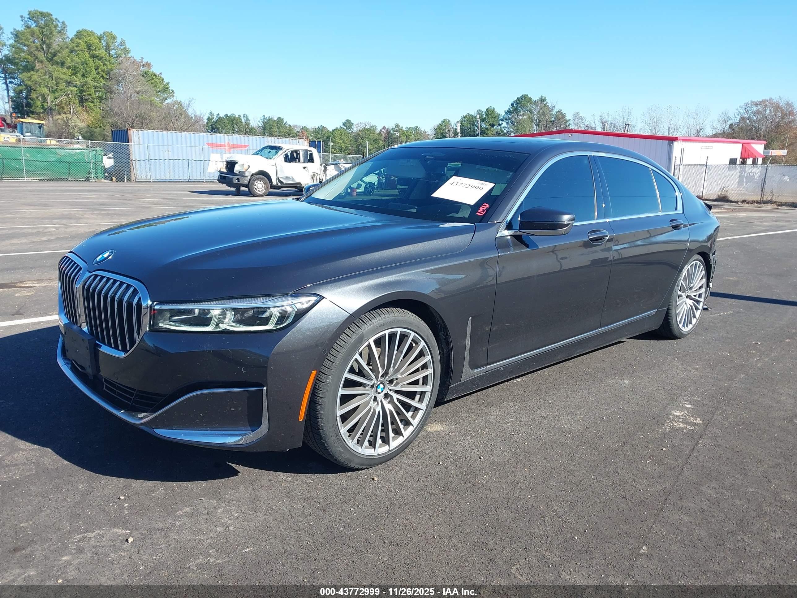 BMW 740 image 2