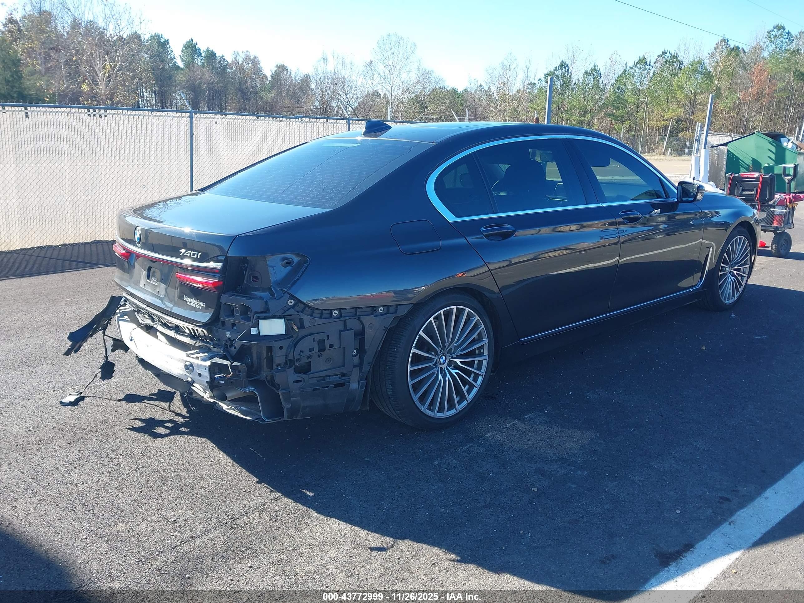 BMW 740 image 4