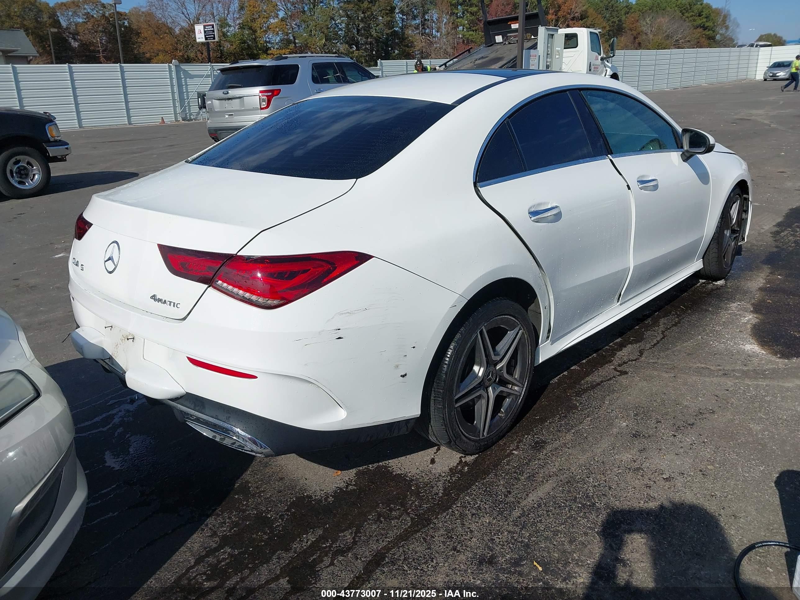 MERCEDES-BENZ CLA image 4