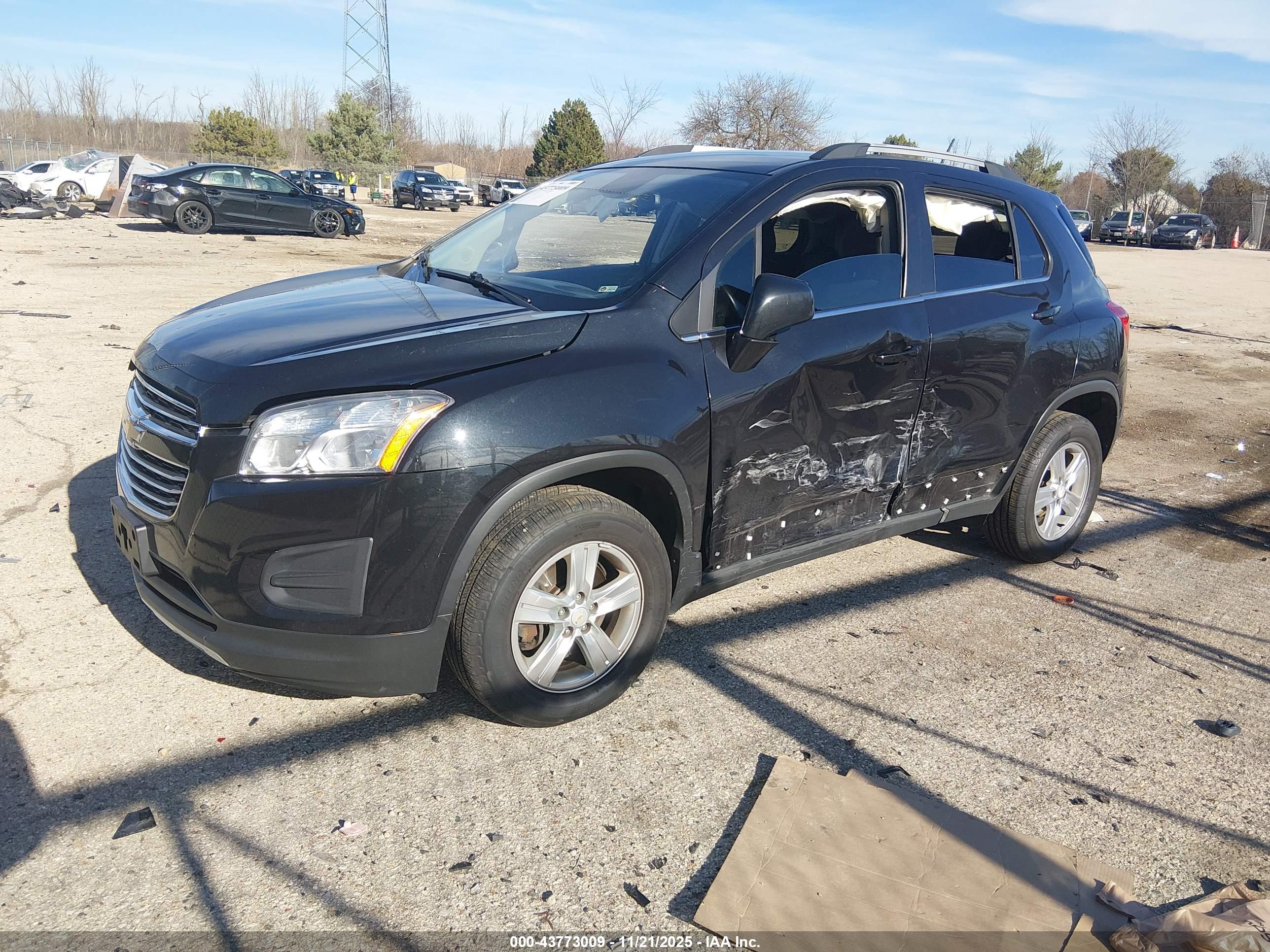 CHEVROLET TRAX image 2
