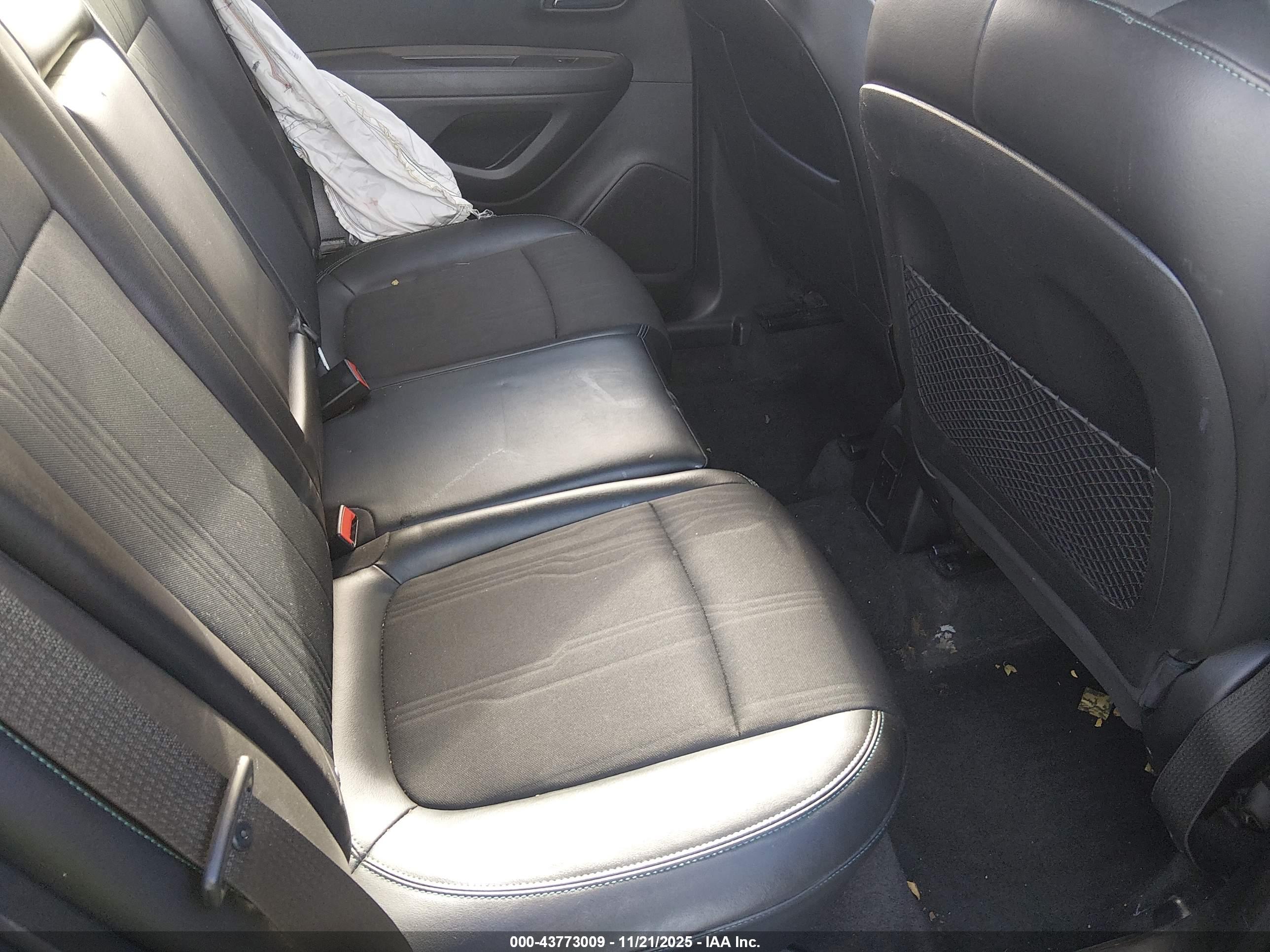 CHEVROLET TRAX image 8