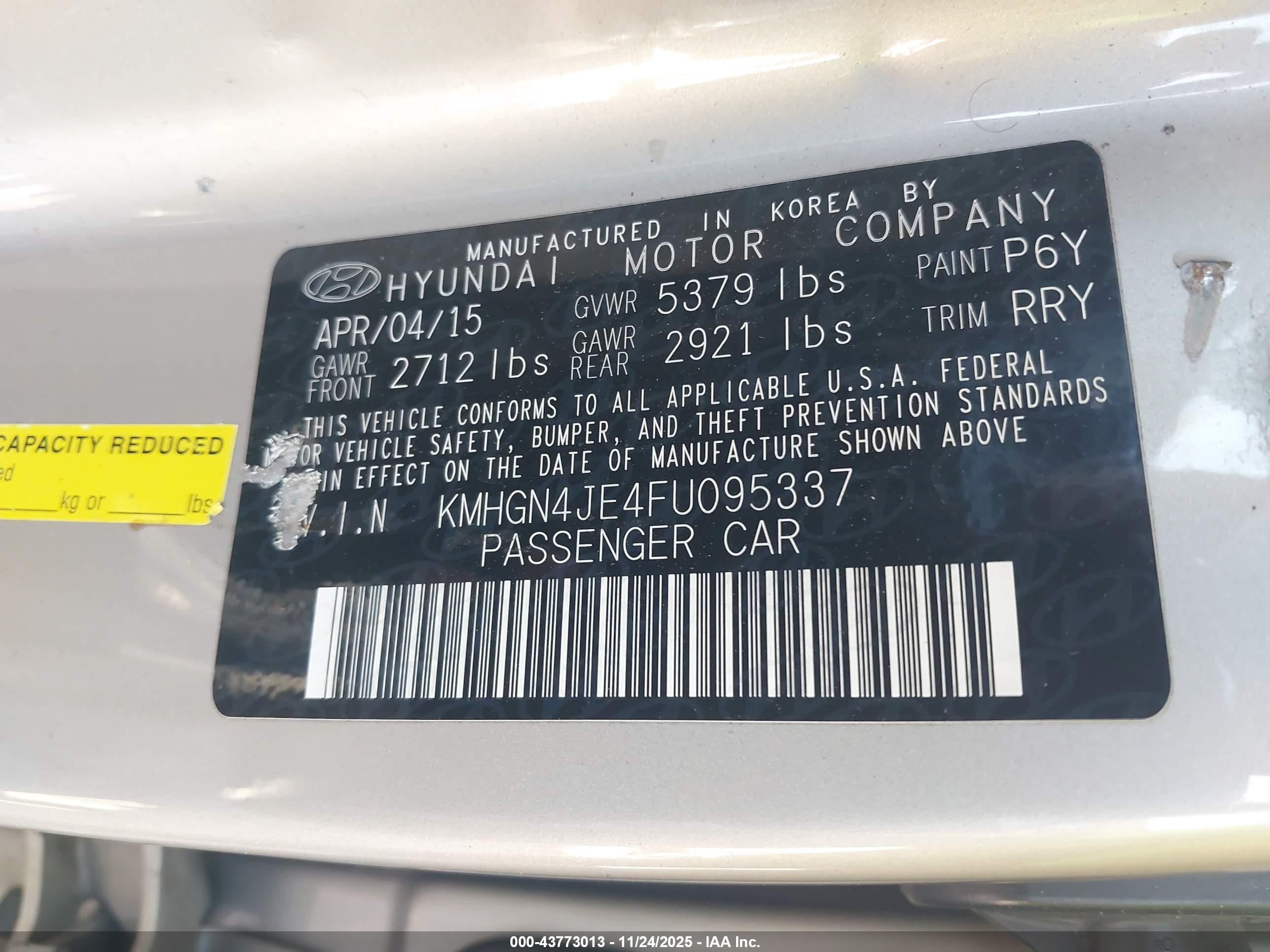 HYUNDAI GENESIS image 9