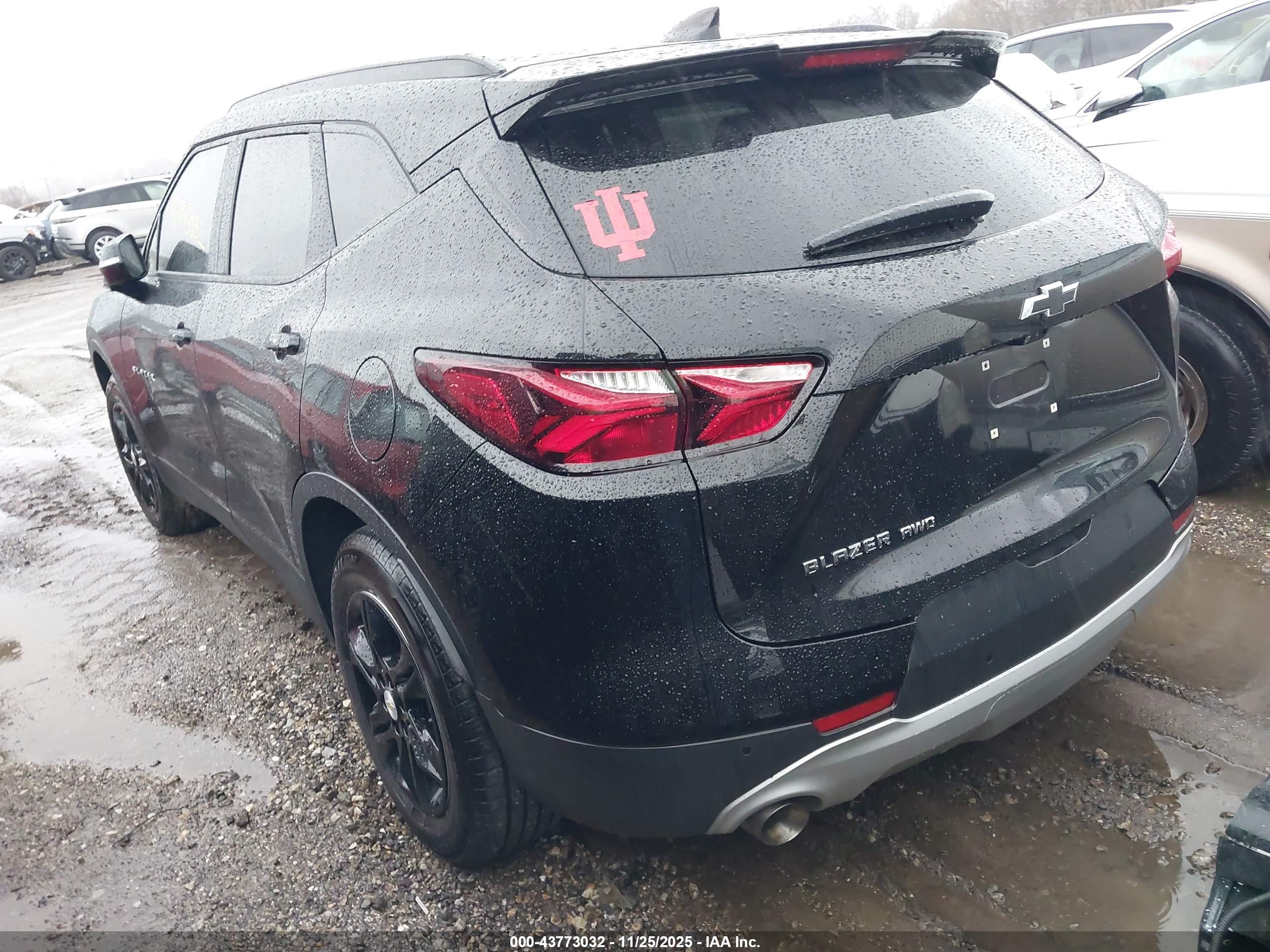 CHEVROLET BLAZER image 3