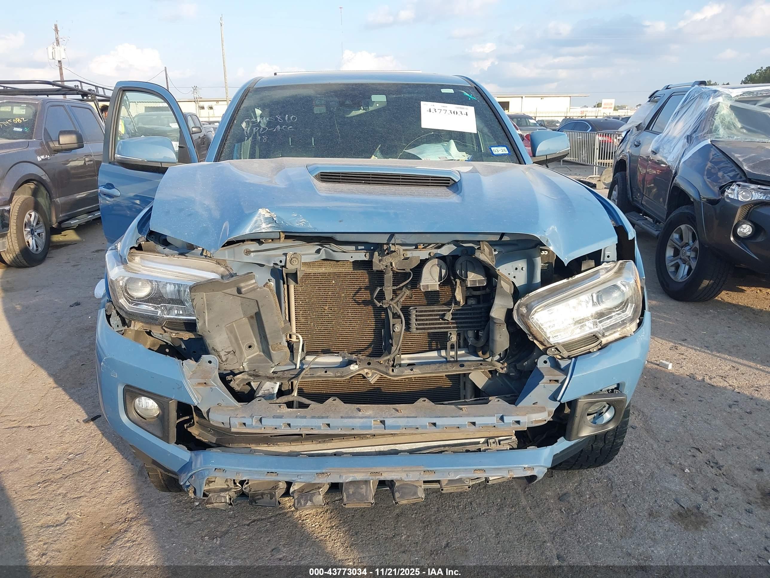 TOYOTA TACOMA image 6