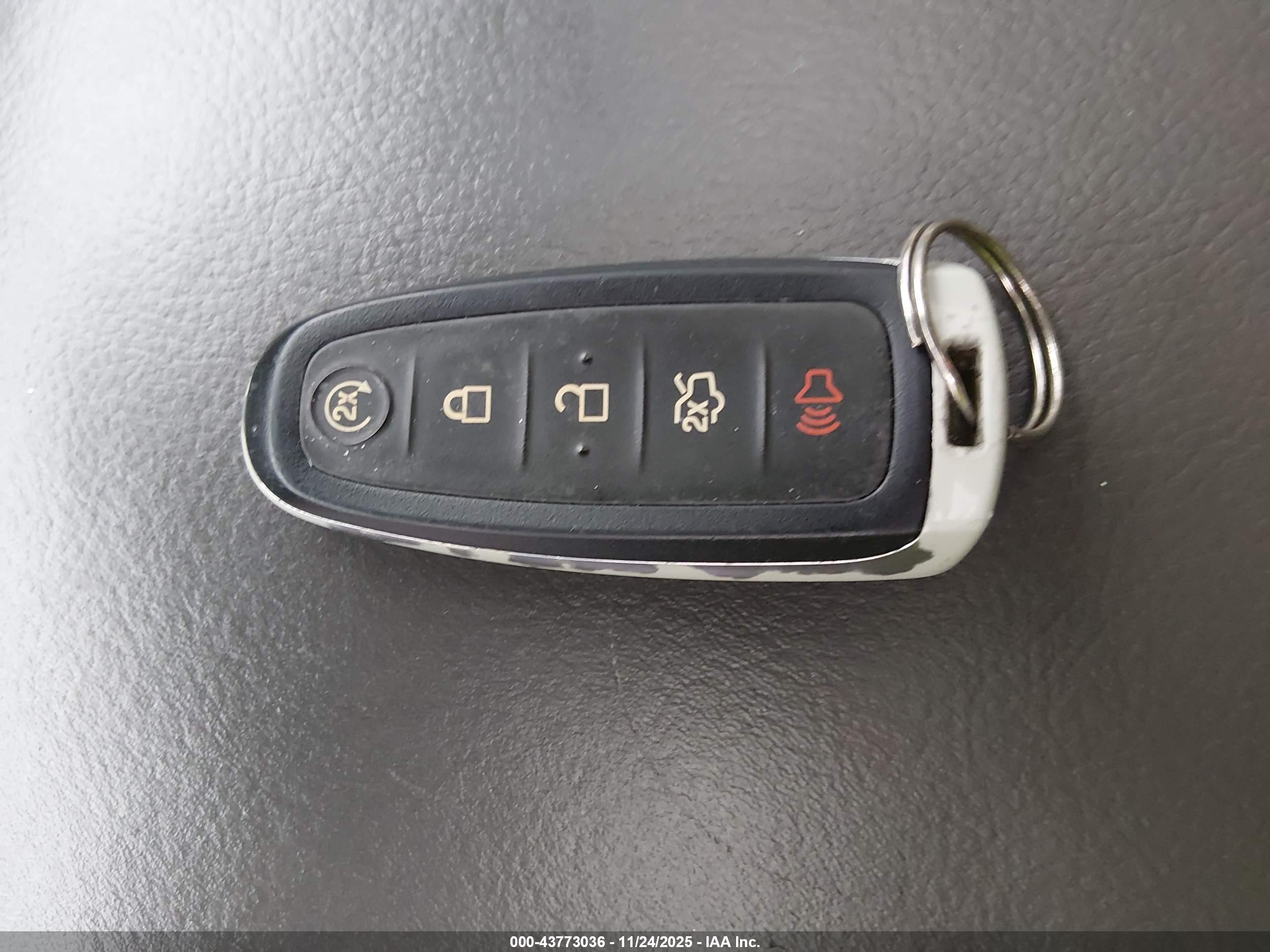 LINCOLN NAVIGATOR image 11