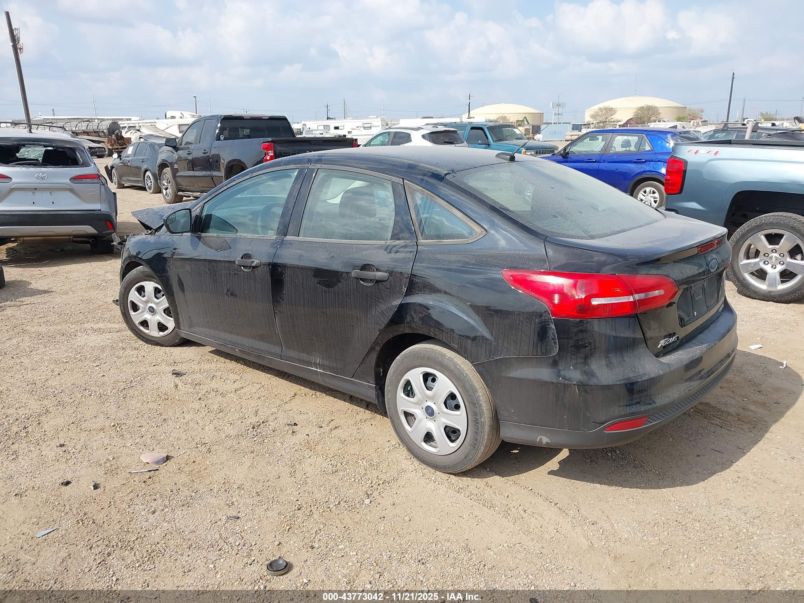 FORD FOCUS image 3