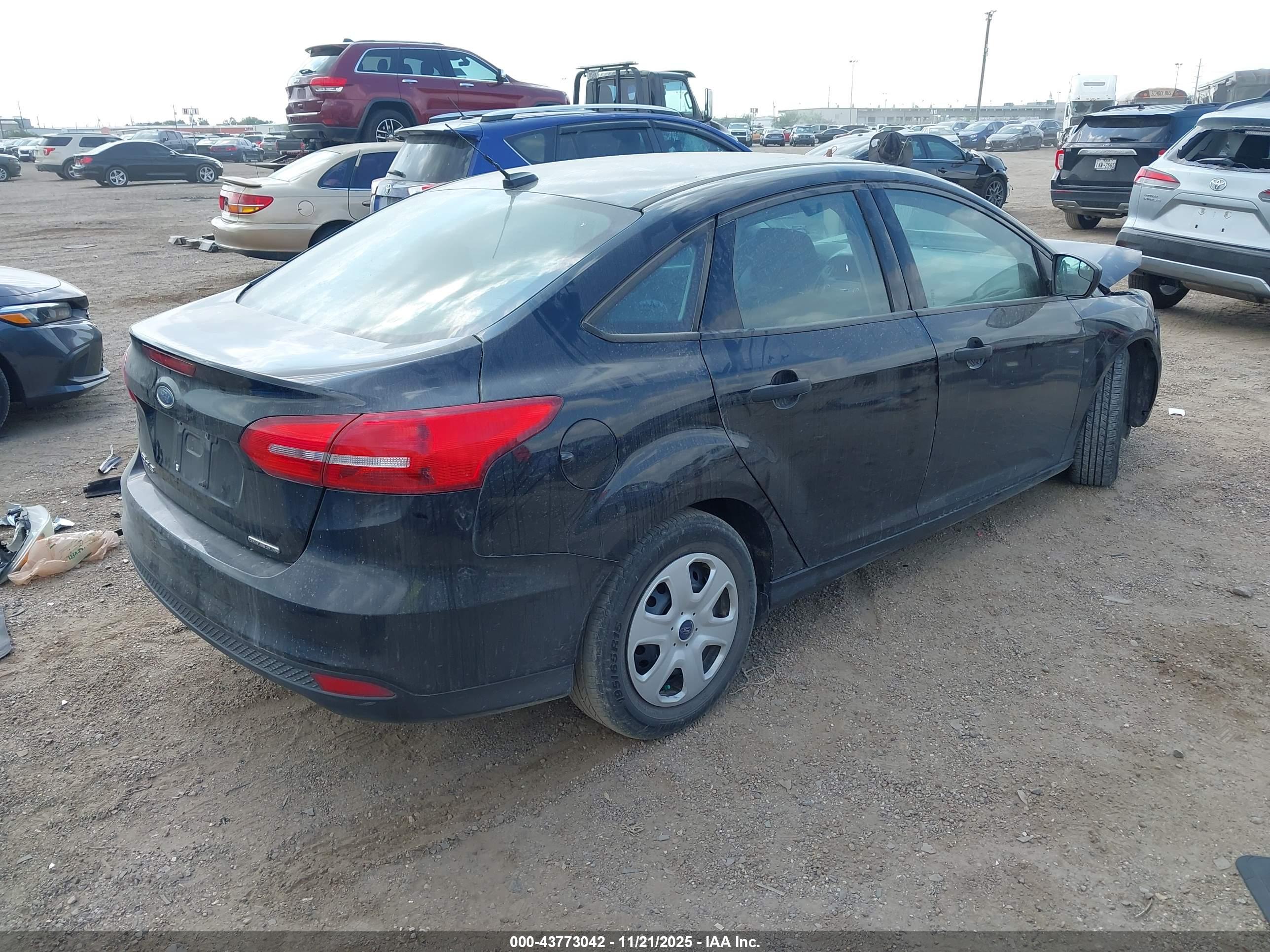 FORD FOCUS image 4