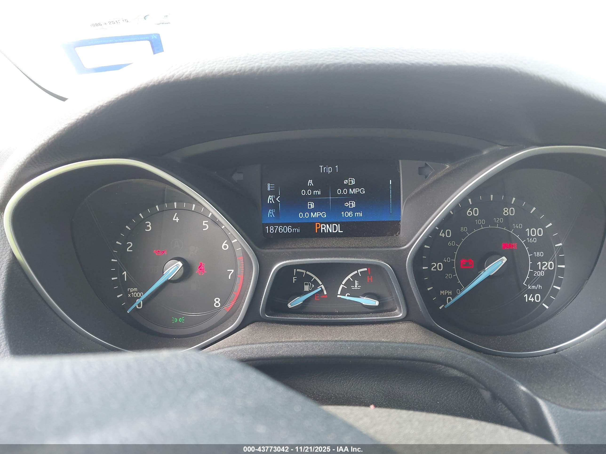 FORD FOCUS image 7