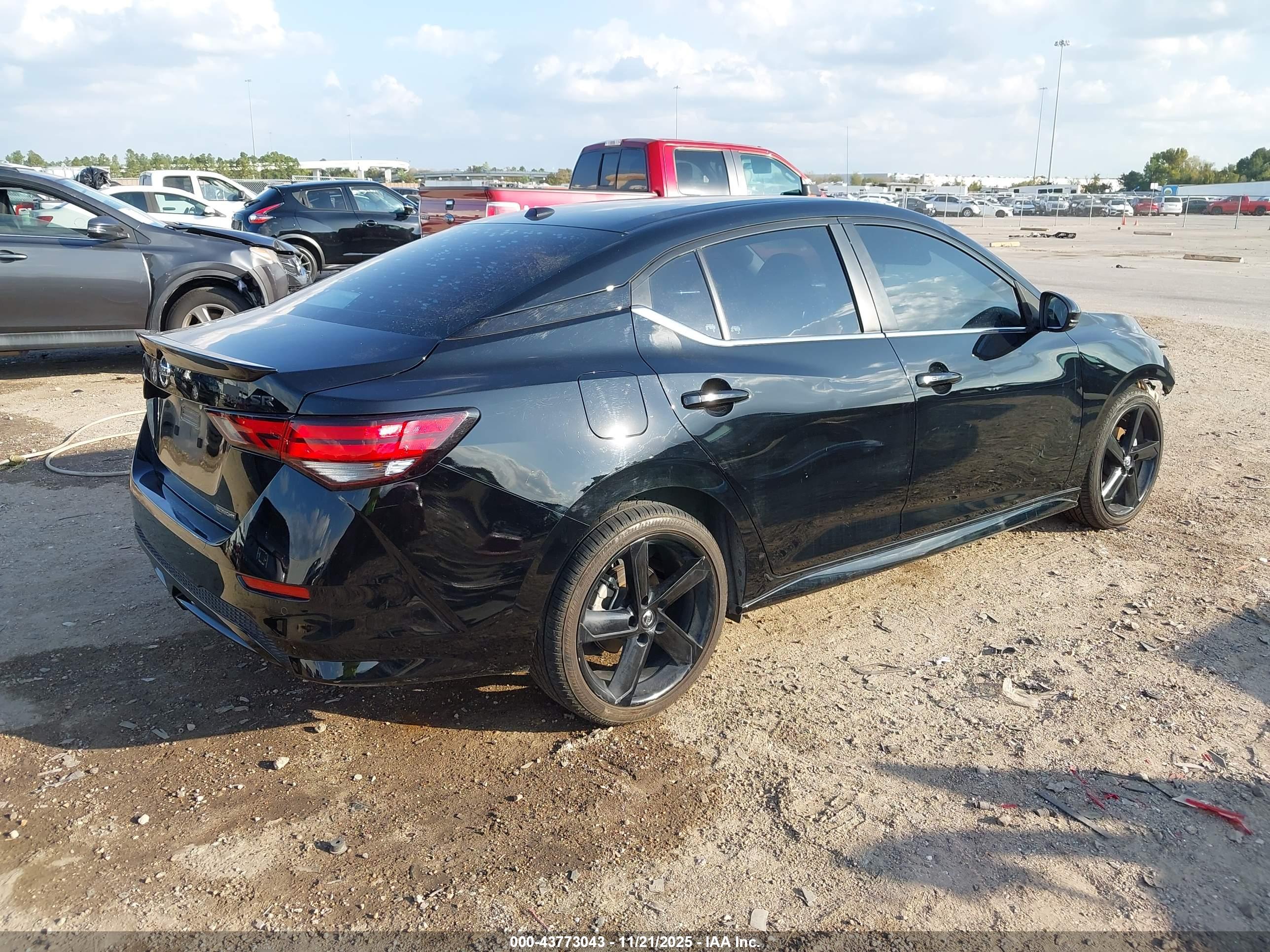 NISSAN SENTRA image 4