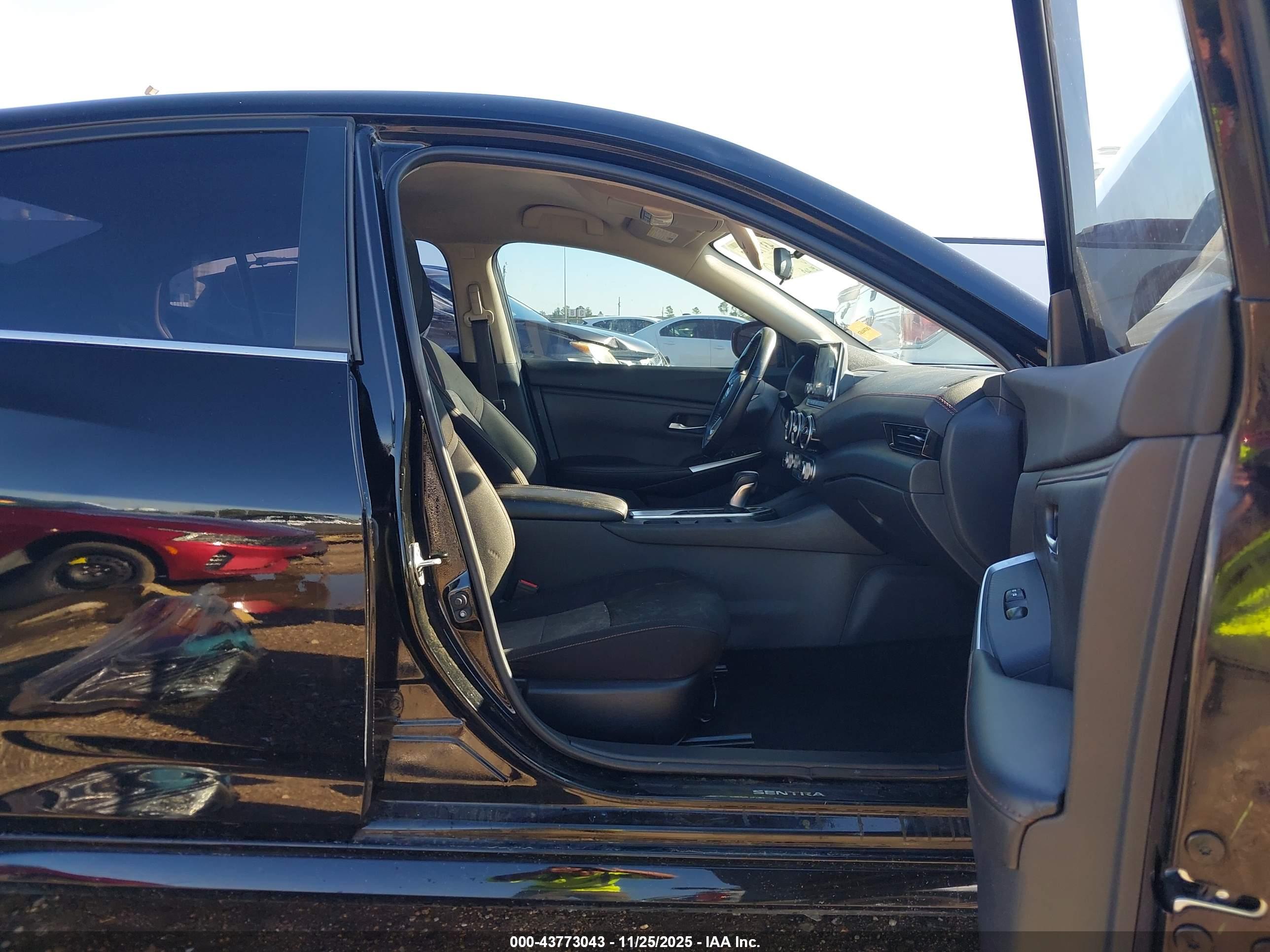 NISSAN SENTRA image 5