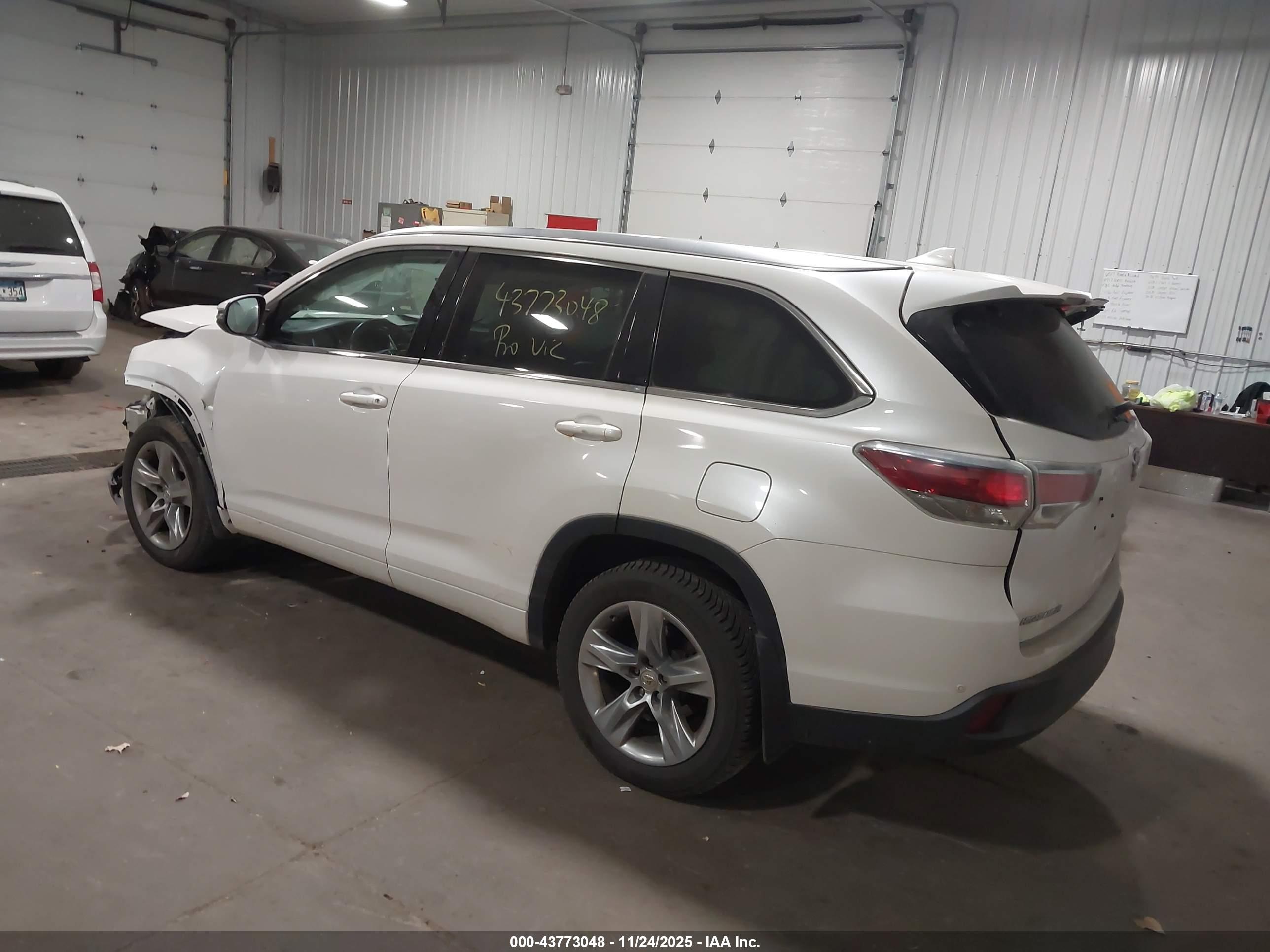 TOYOTA HIGHLANDER image 3
