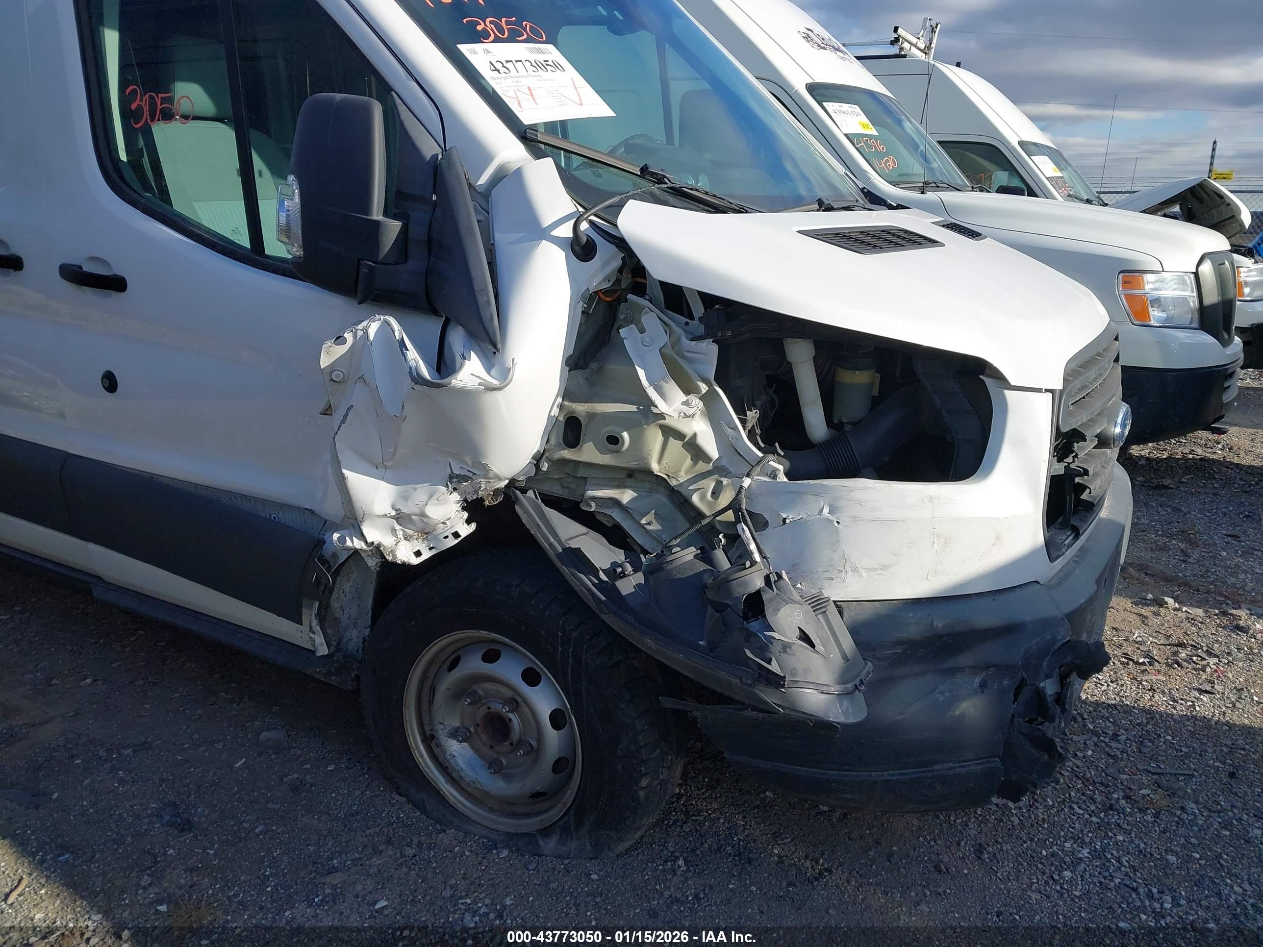 FORD TRANSIT-150 image 6