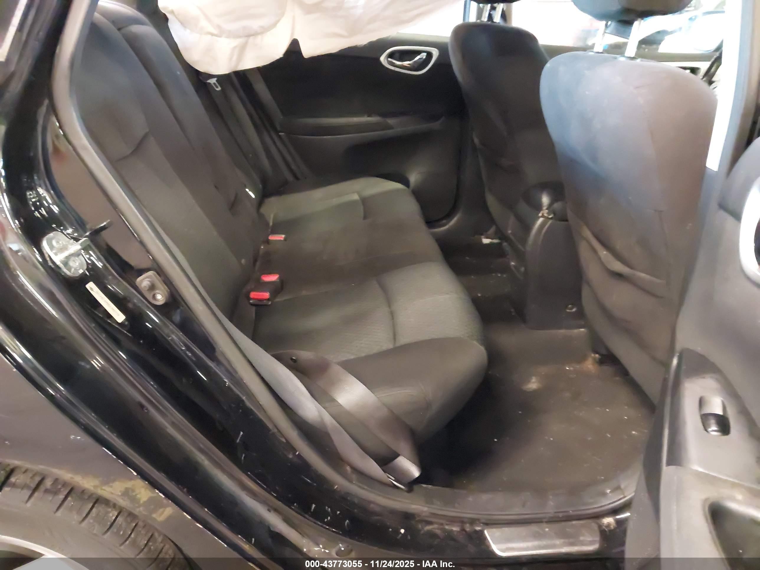 NISSAN SENTRA image 8