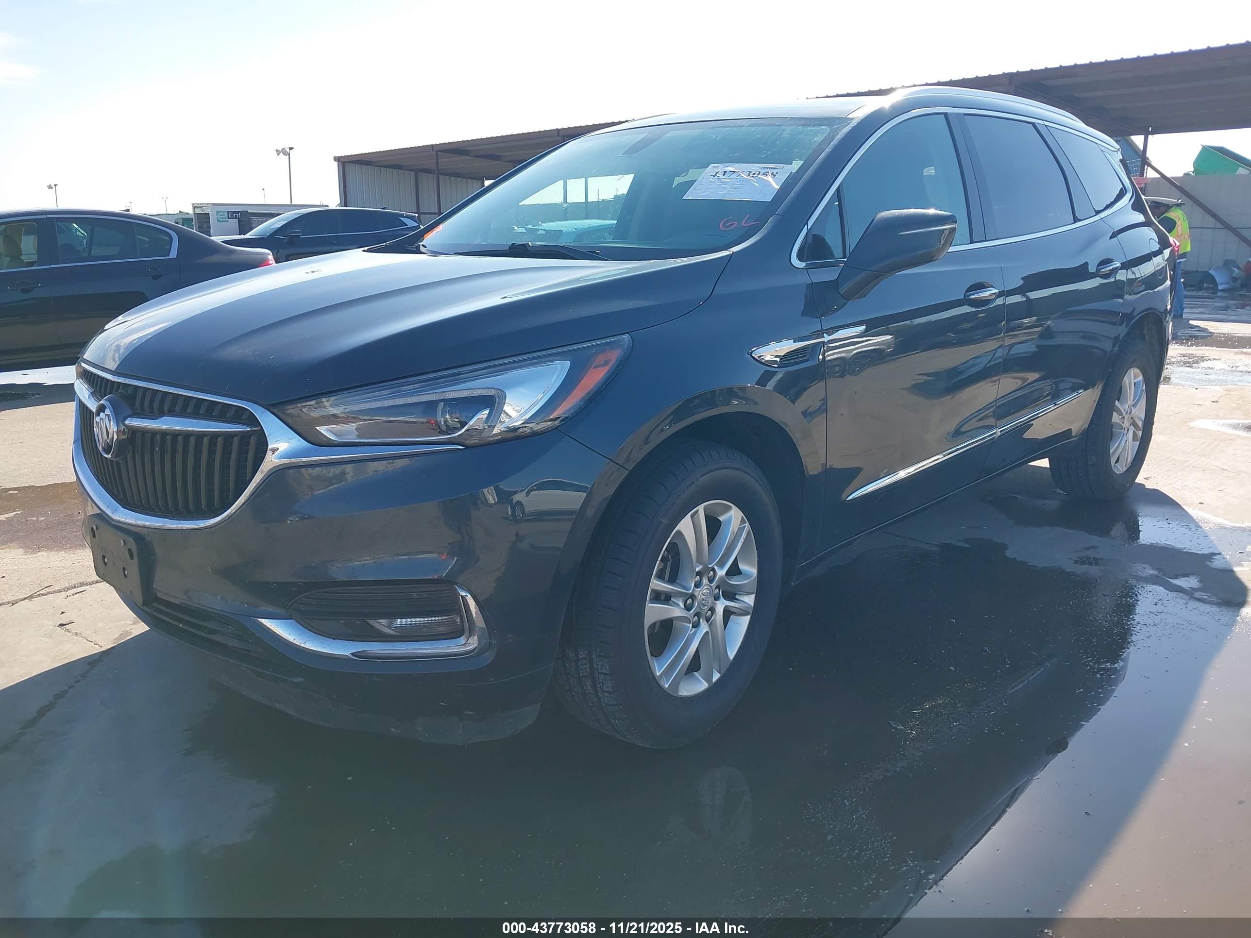 BUICK ENCLAVE image 2