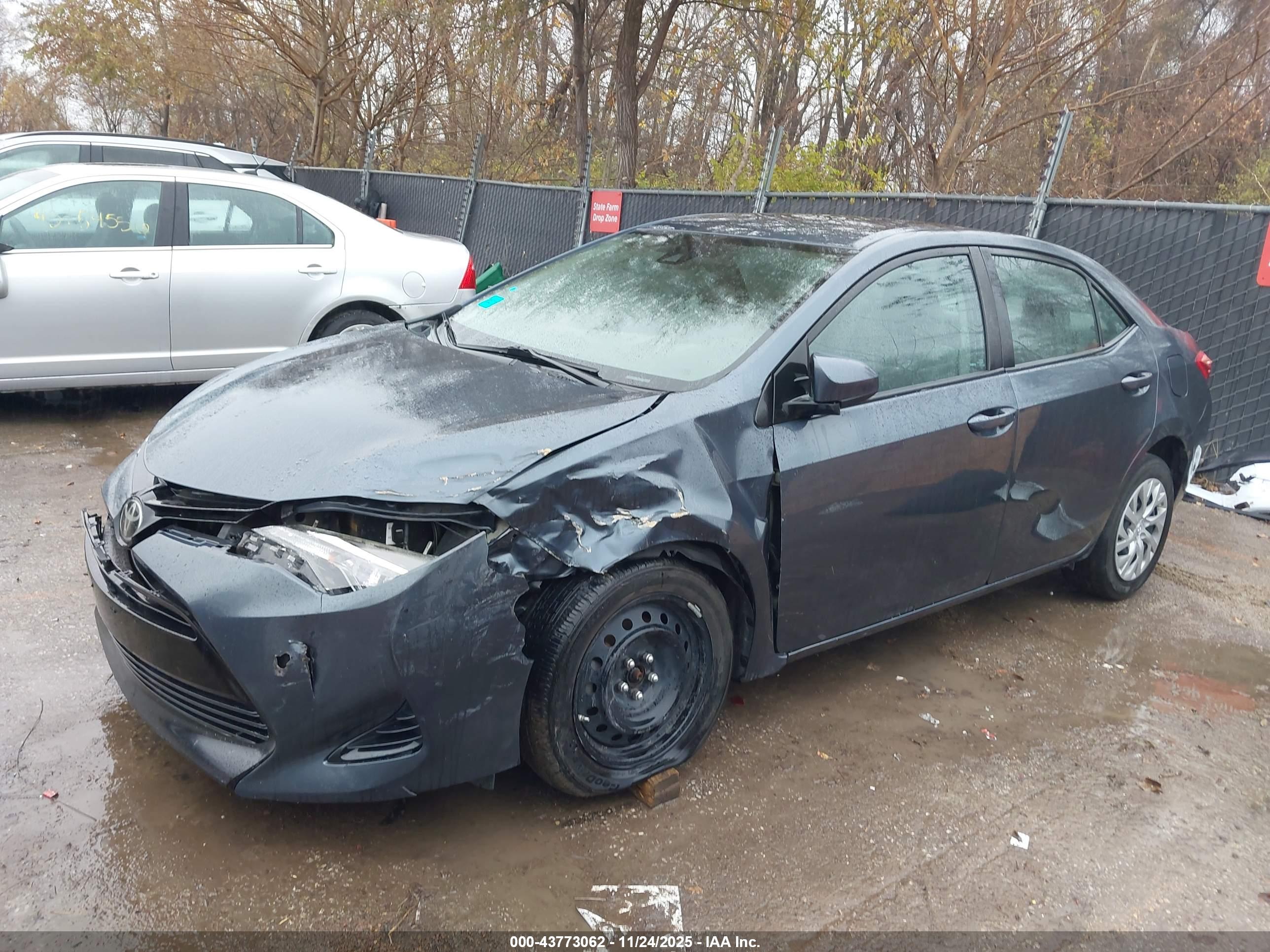 TOYOTA COROLLA image 2
