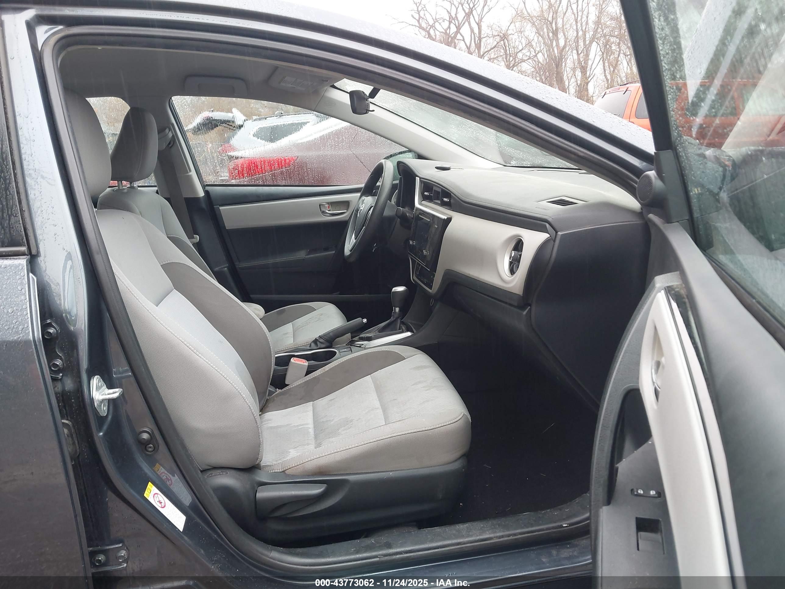 TOYOTA COROLLA image 5