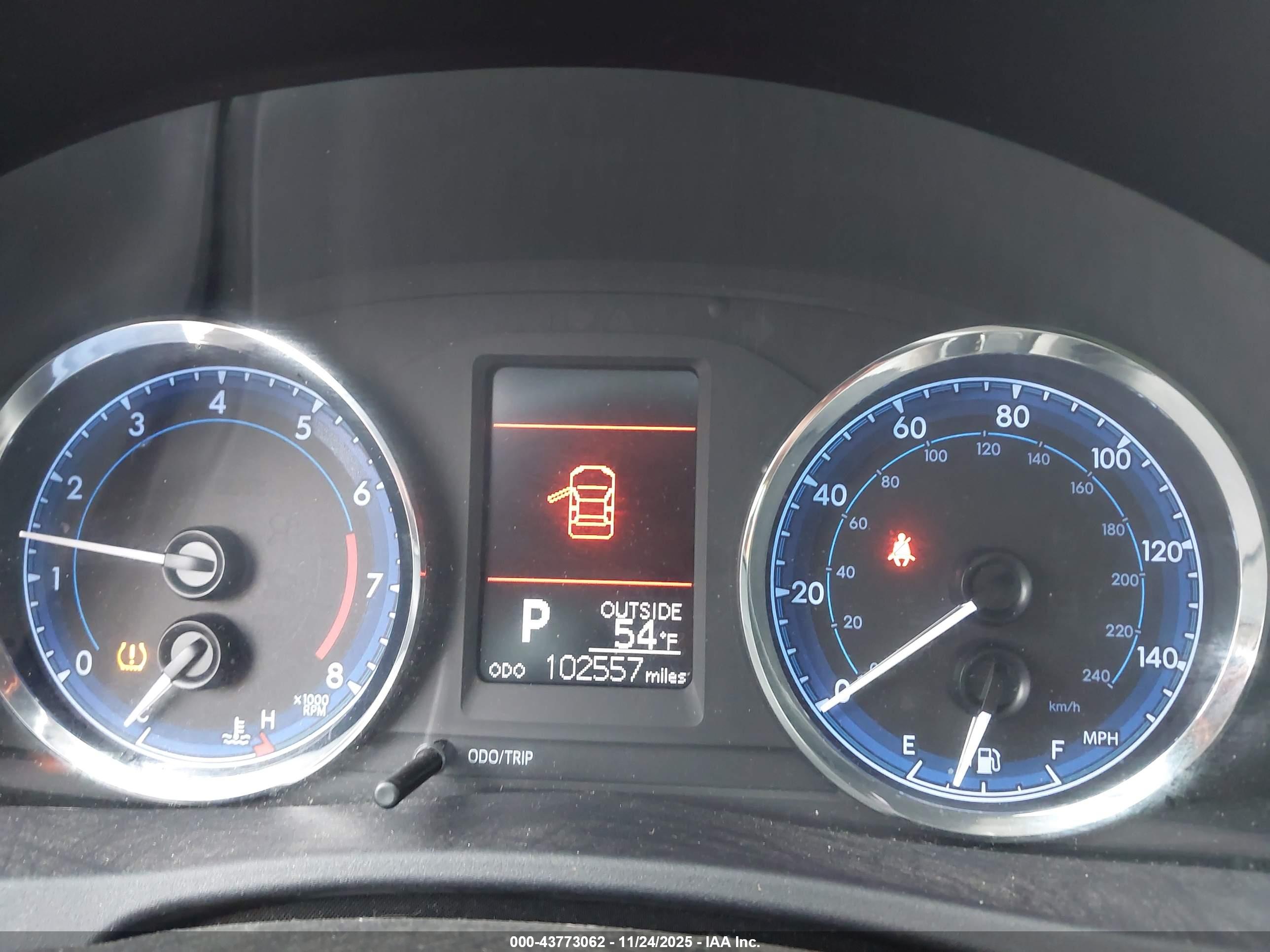 TOYOTA COROLLA image 7