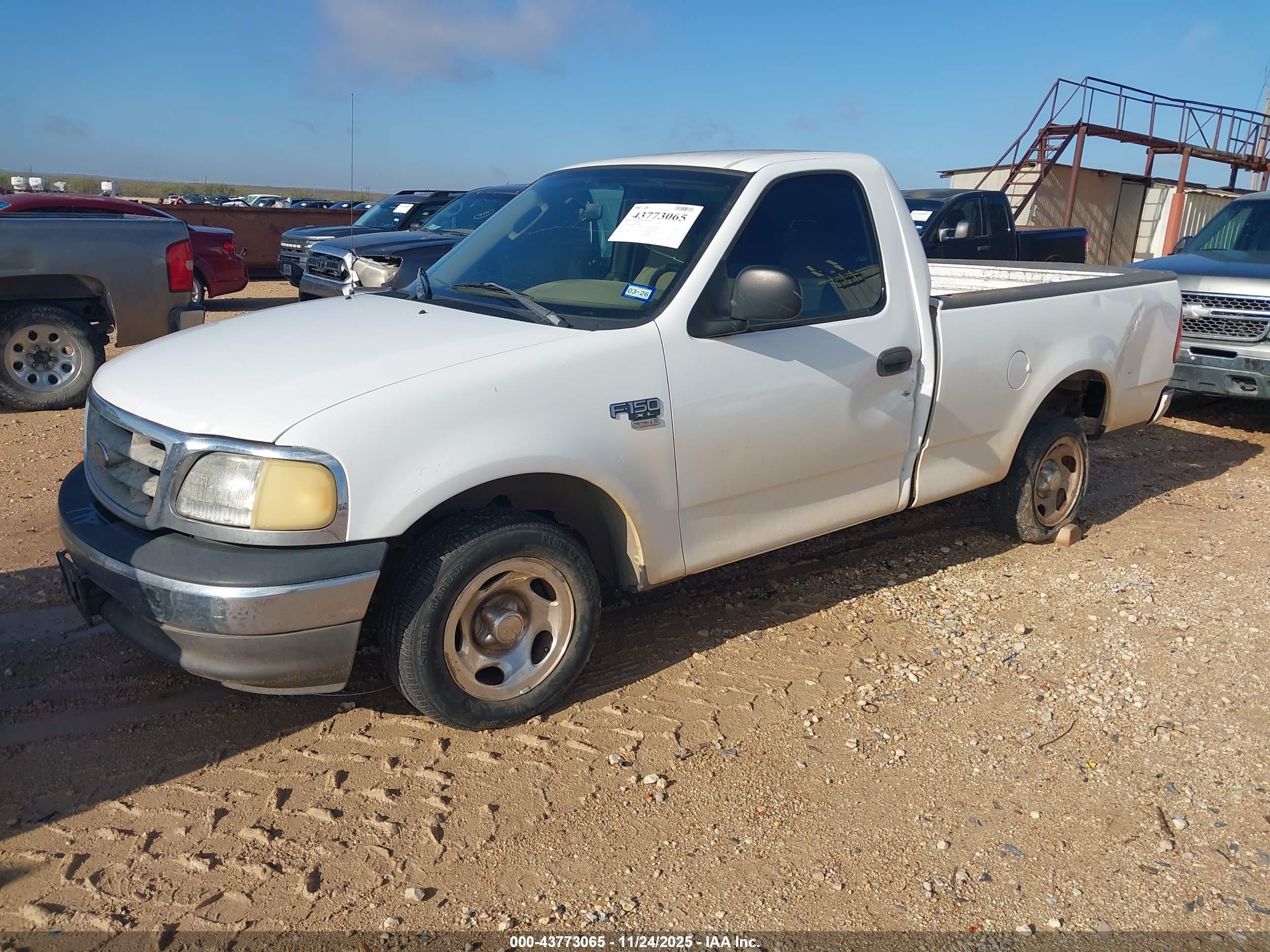 FORD F-150 image 2