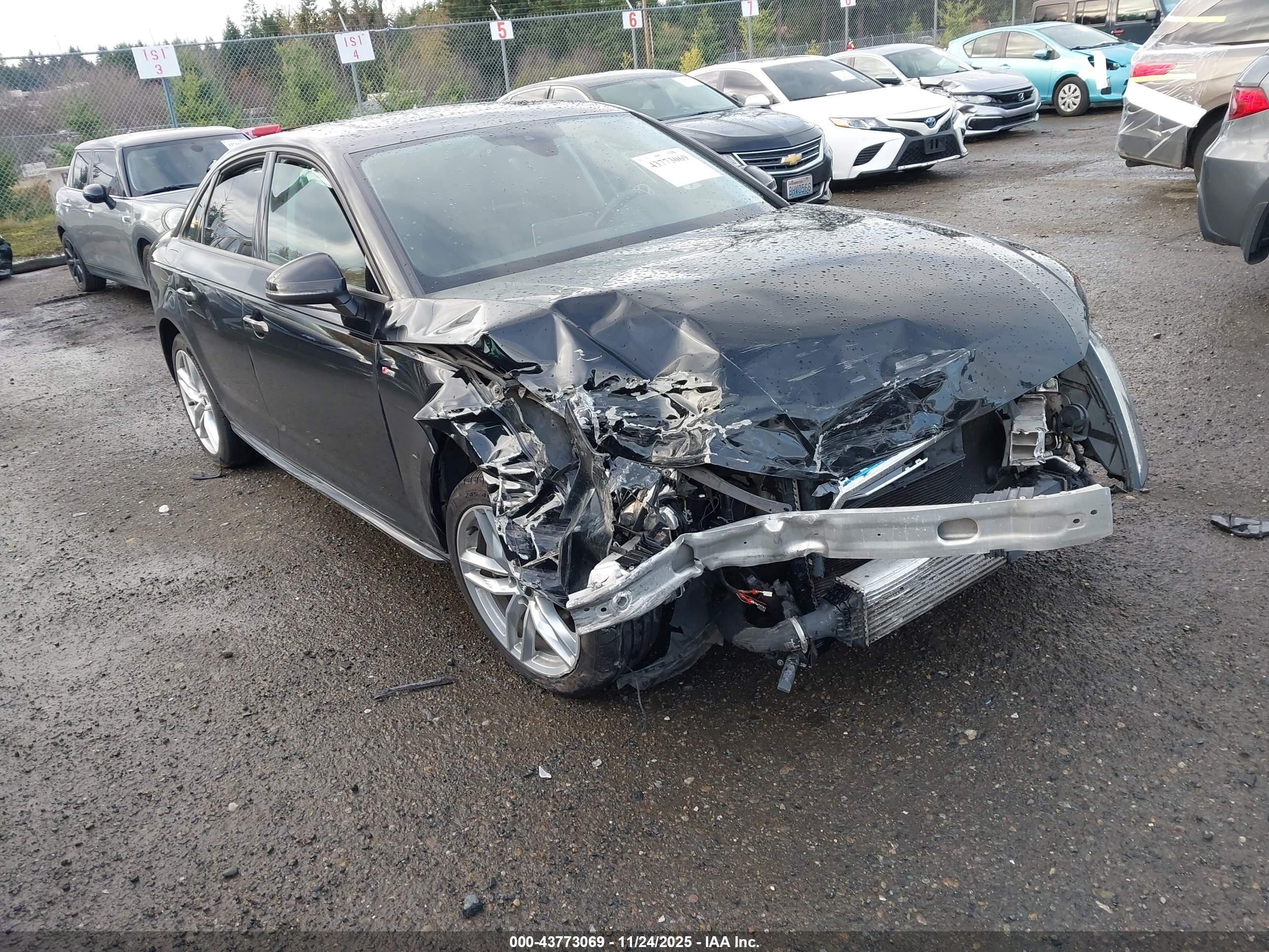AUDI A4 image 6
