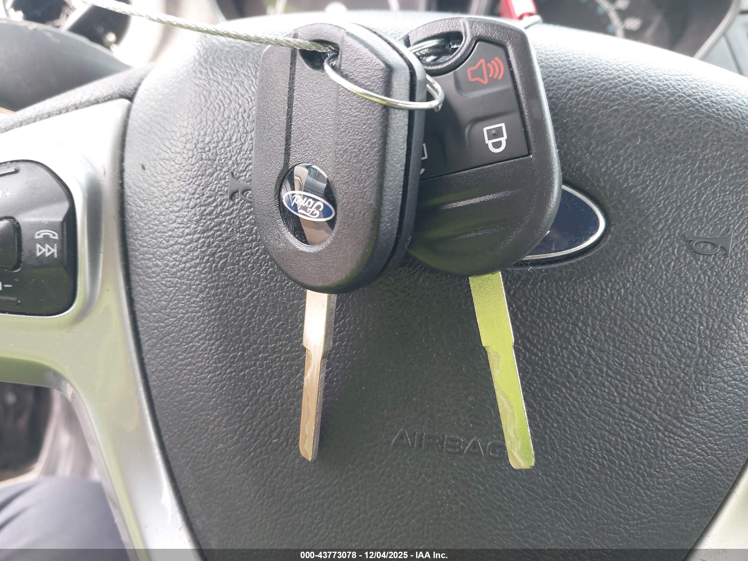 FORD FIESTA image 11