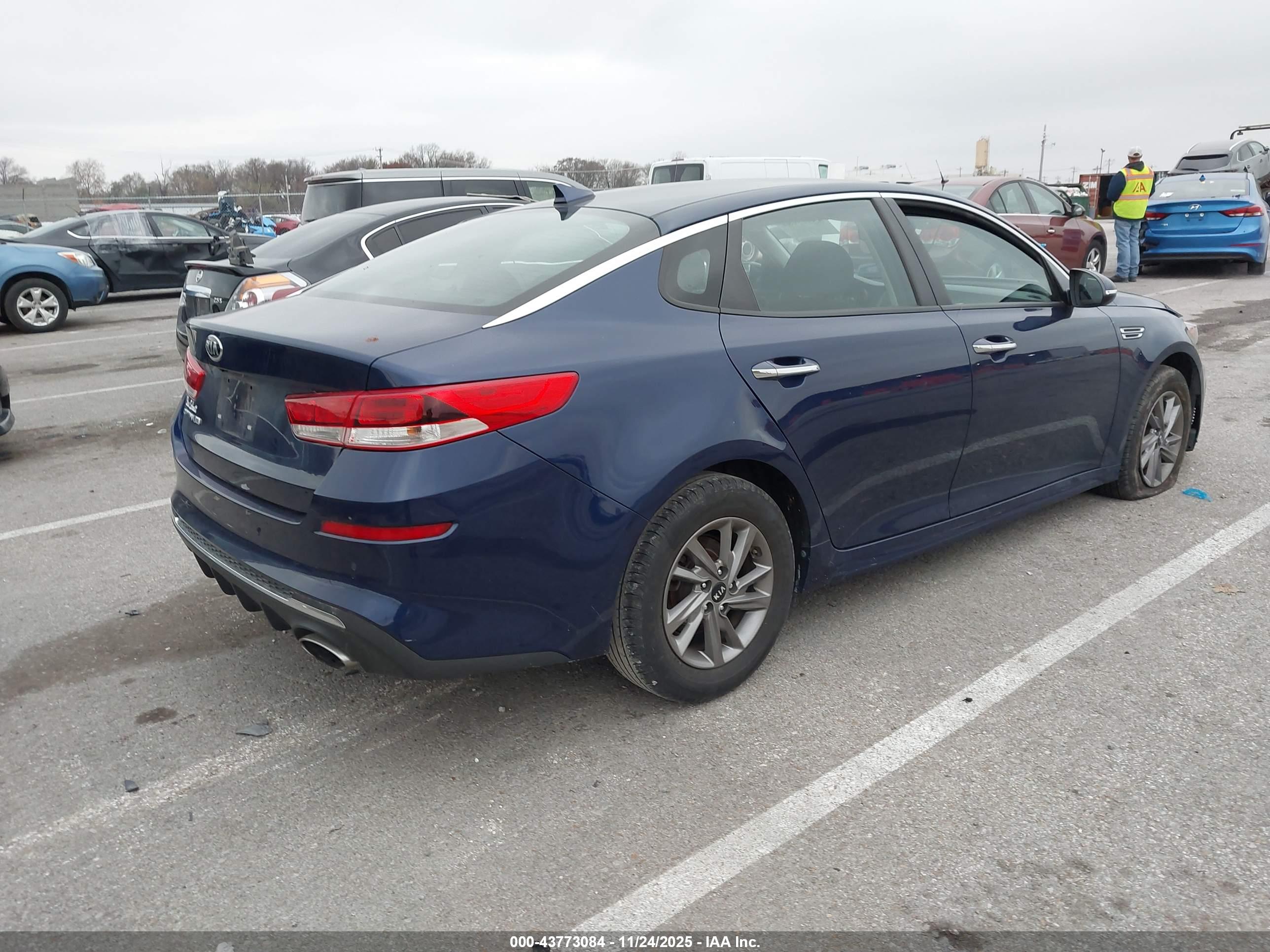 KIA OPTIMA image 4