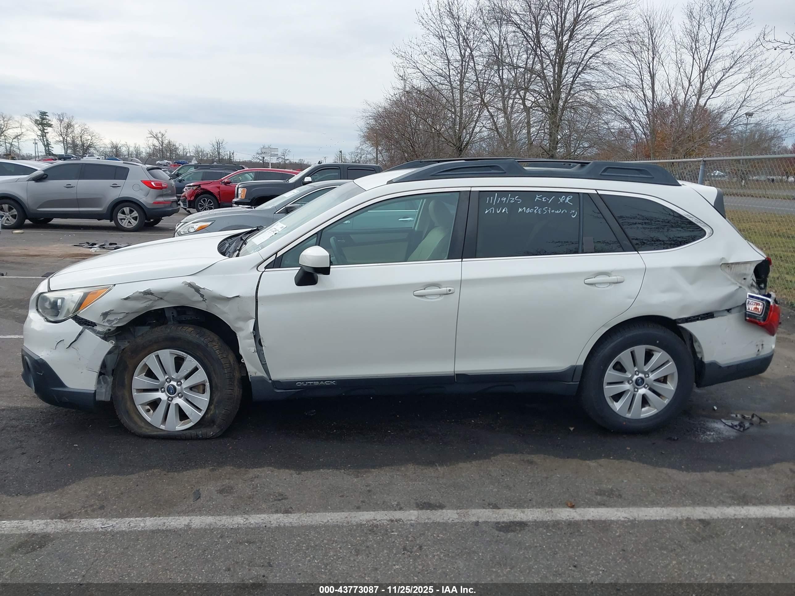 SUBARU OUTBACK image 6