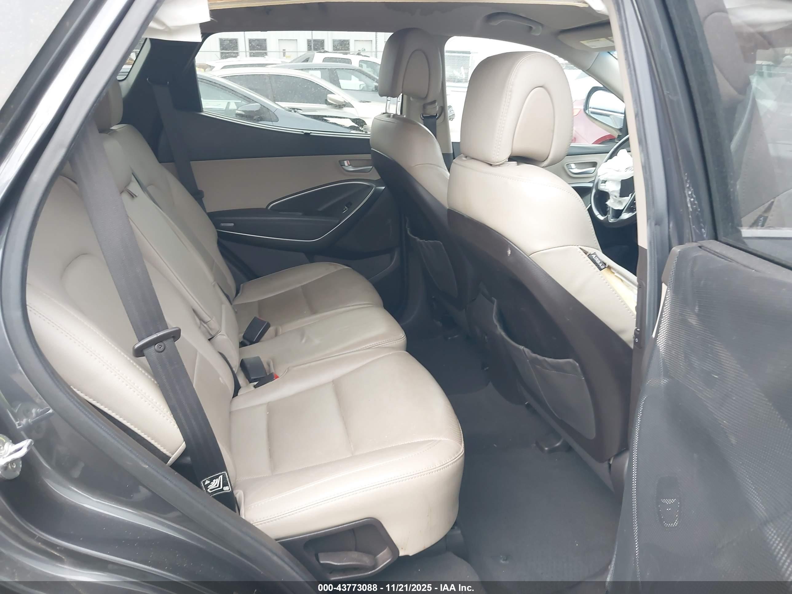 HYUNDAI SANTA image 8