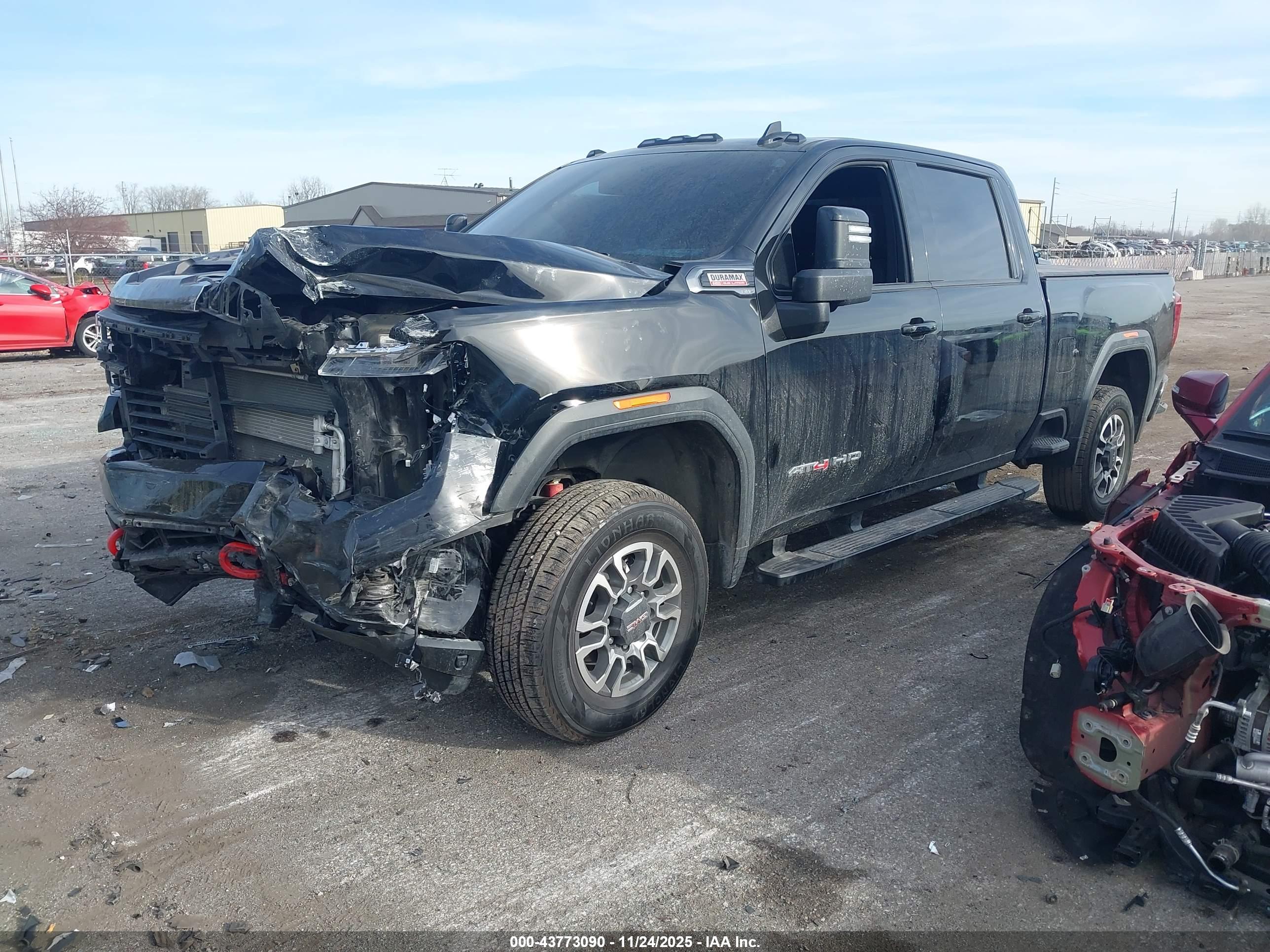 GMC SIERRA image 2