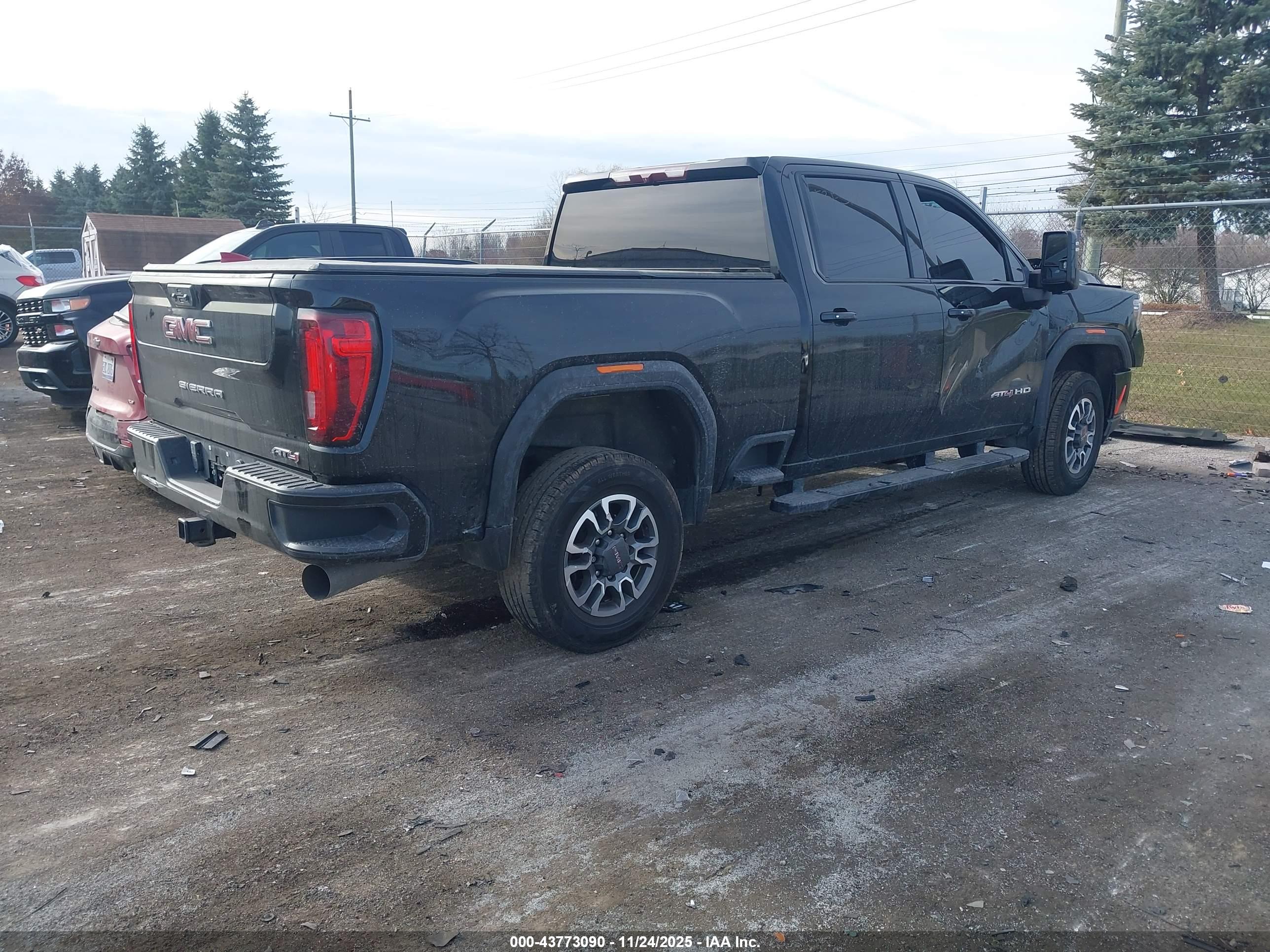GMC SIERRA image 4
