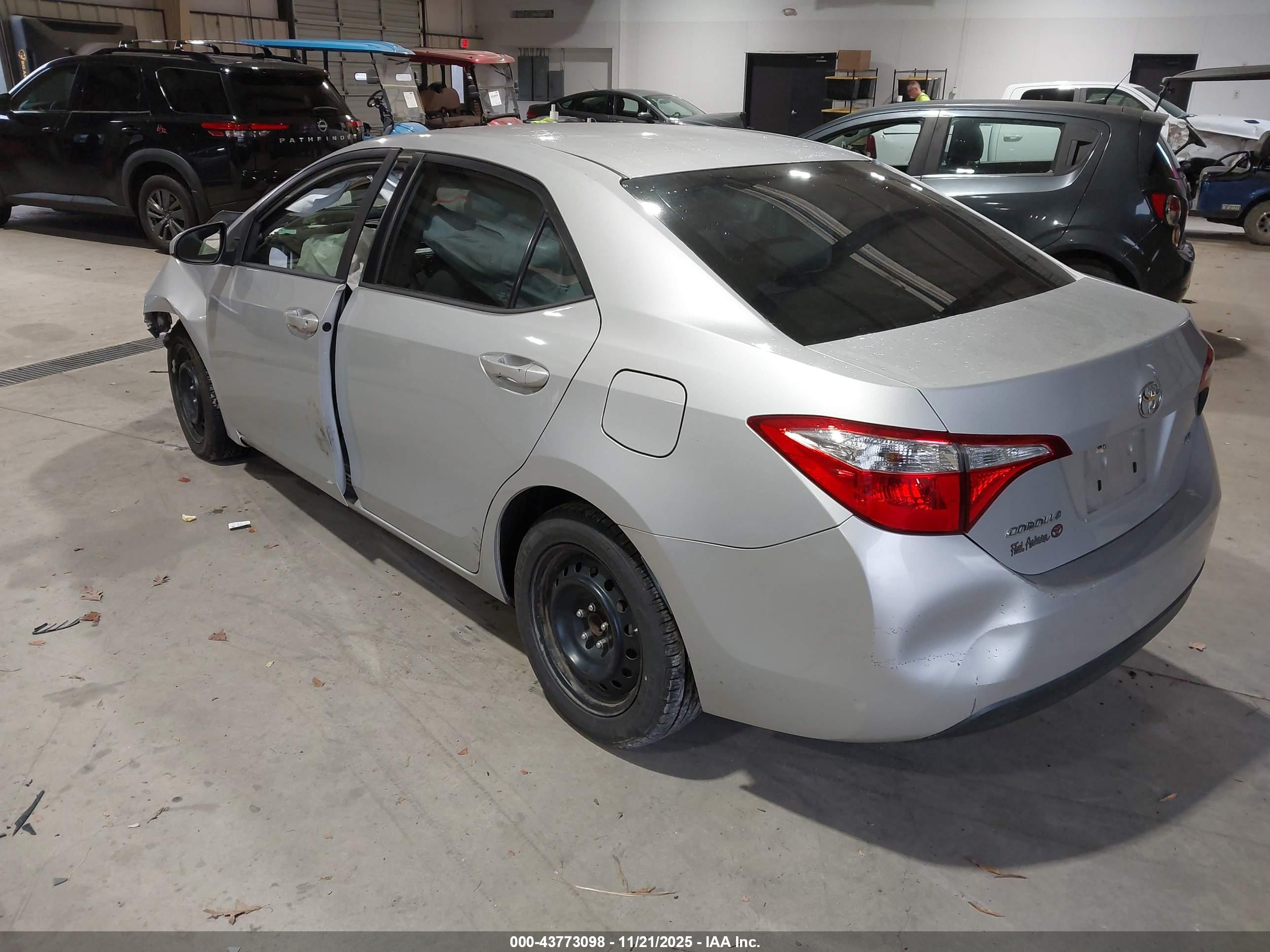 TOYOTA COROLLA image 3