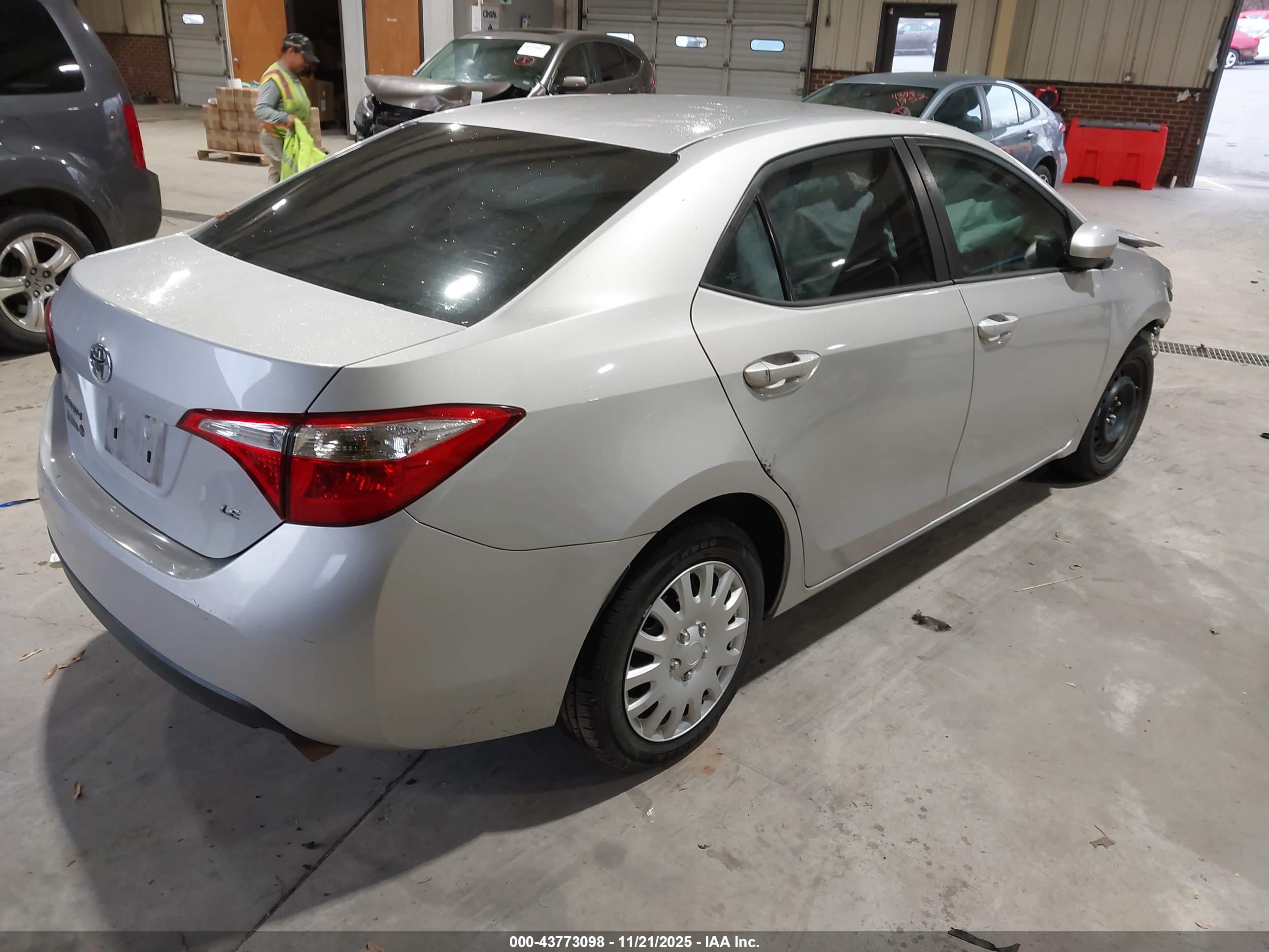 TOYOTA COROLLA image 4