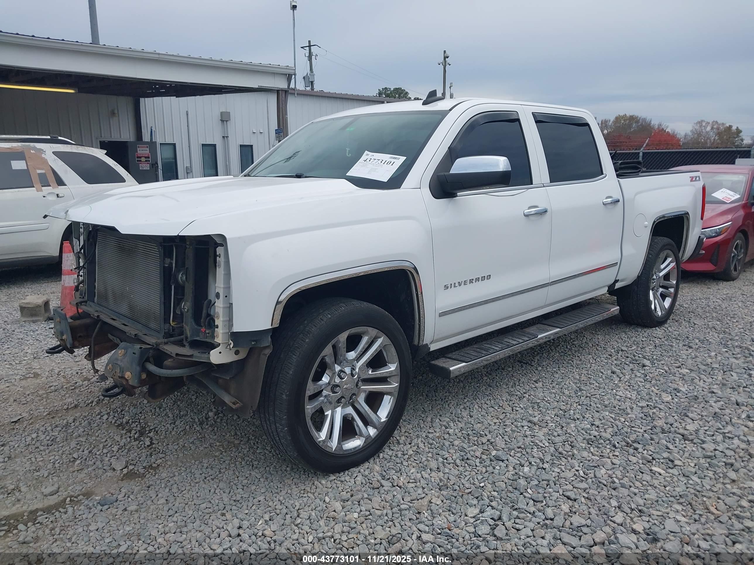 CHEVROLET SILVERADO image 2