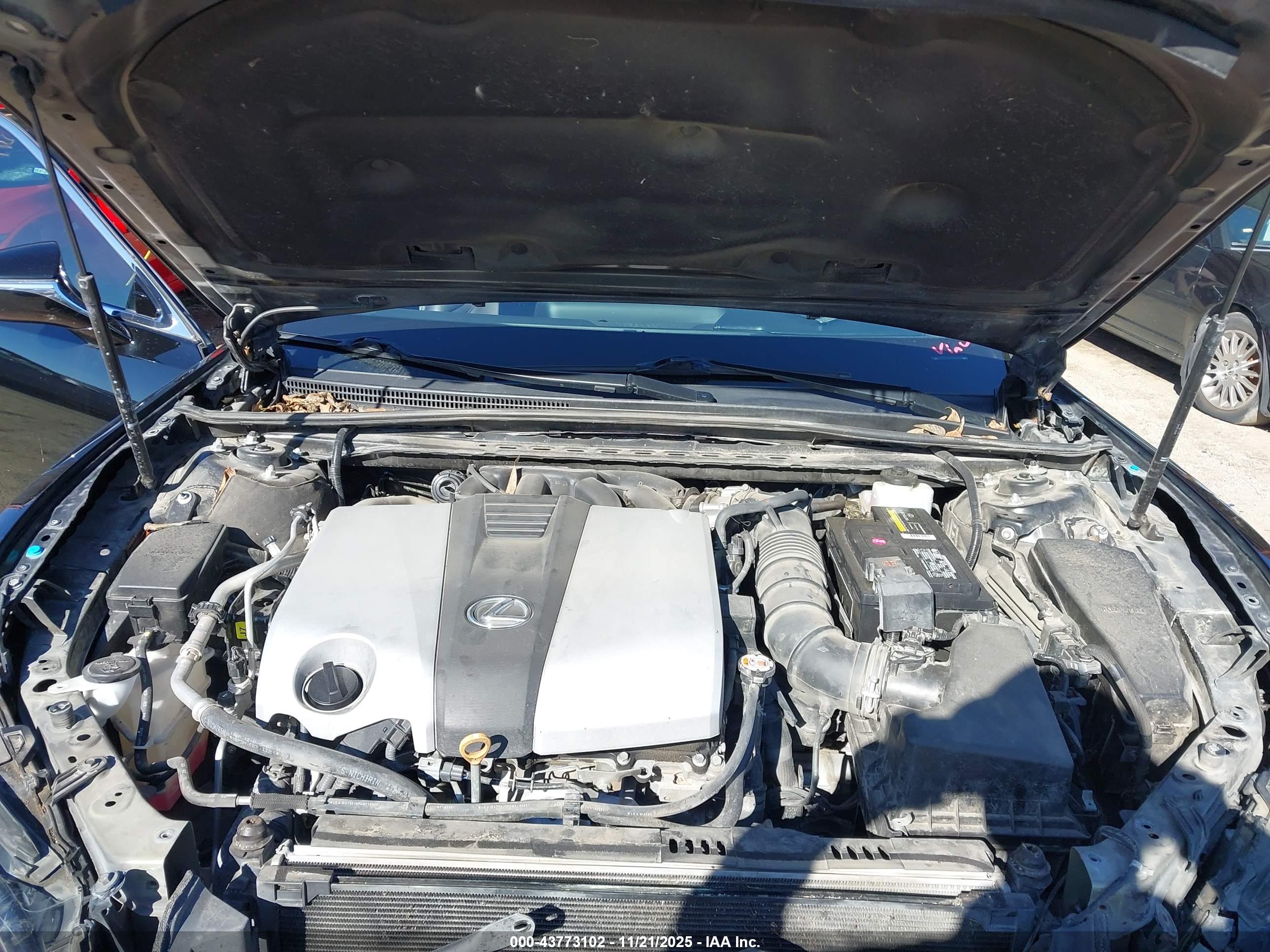 LEXUS ES image 10