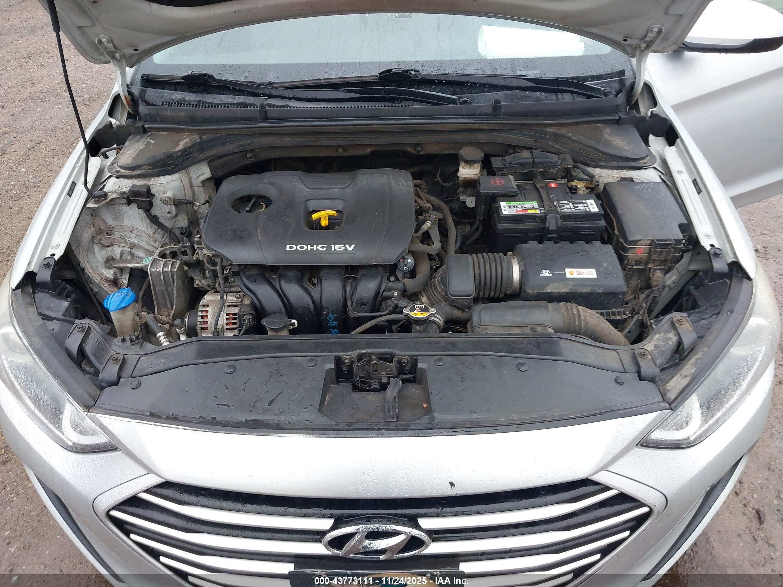 HYUNDAI ELANTRA image 10