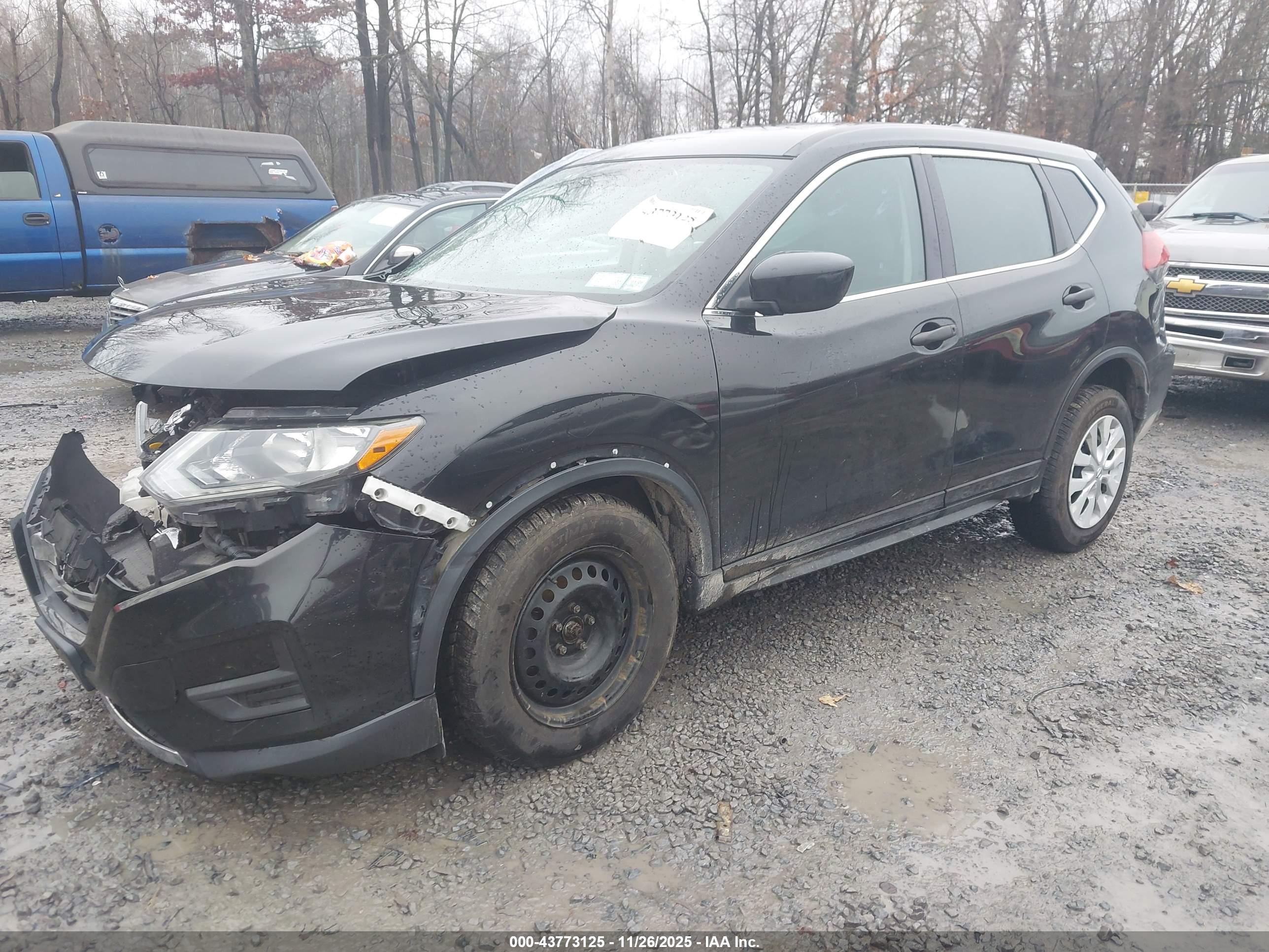 NISSAN ROGUE image 2