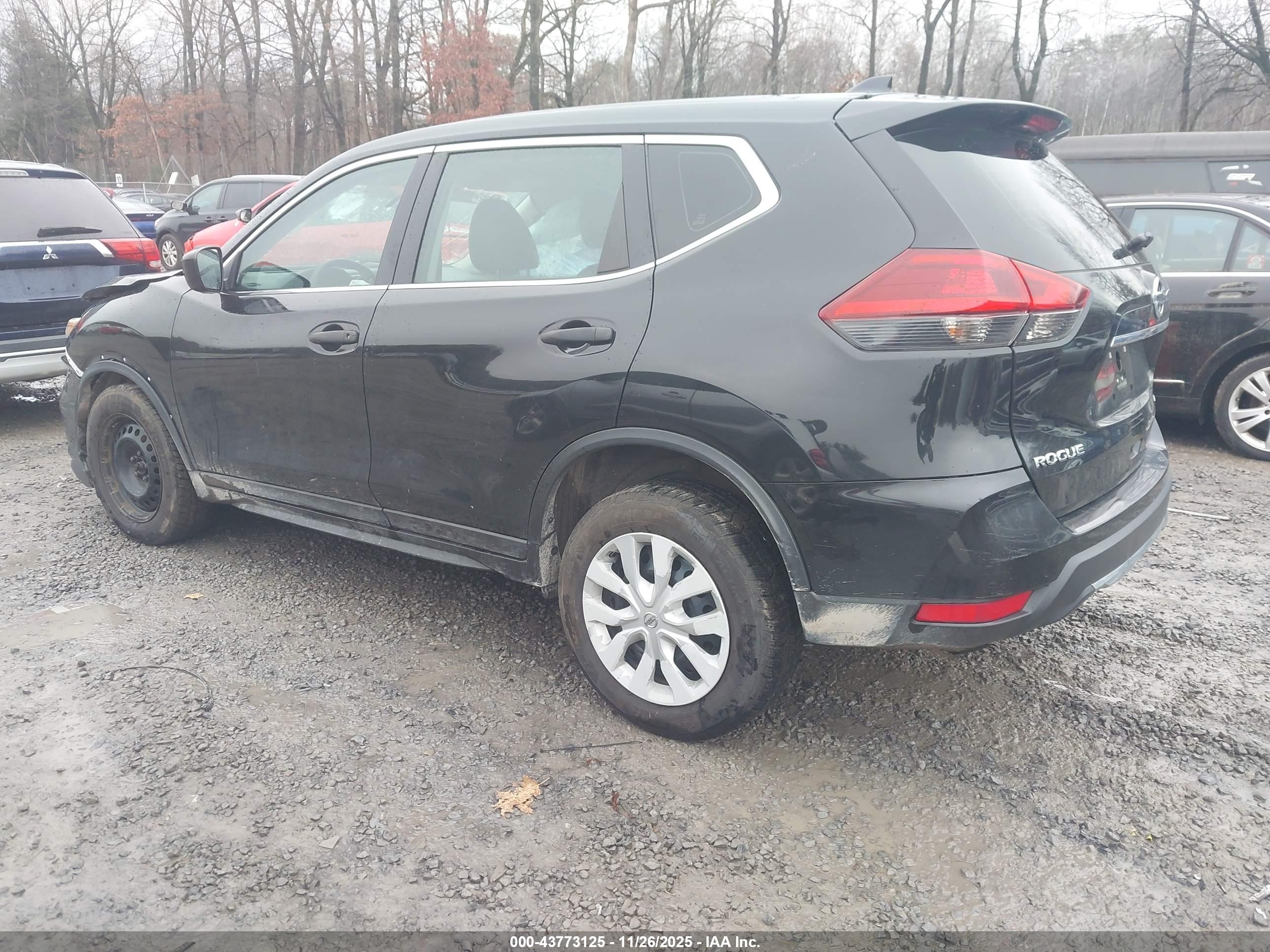 NISSAN ROGUE image 3