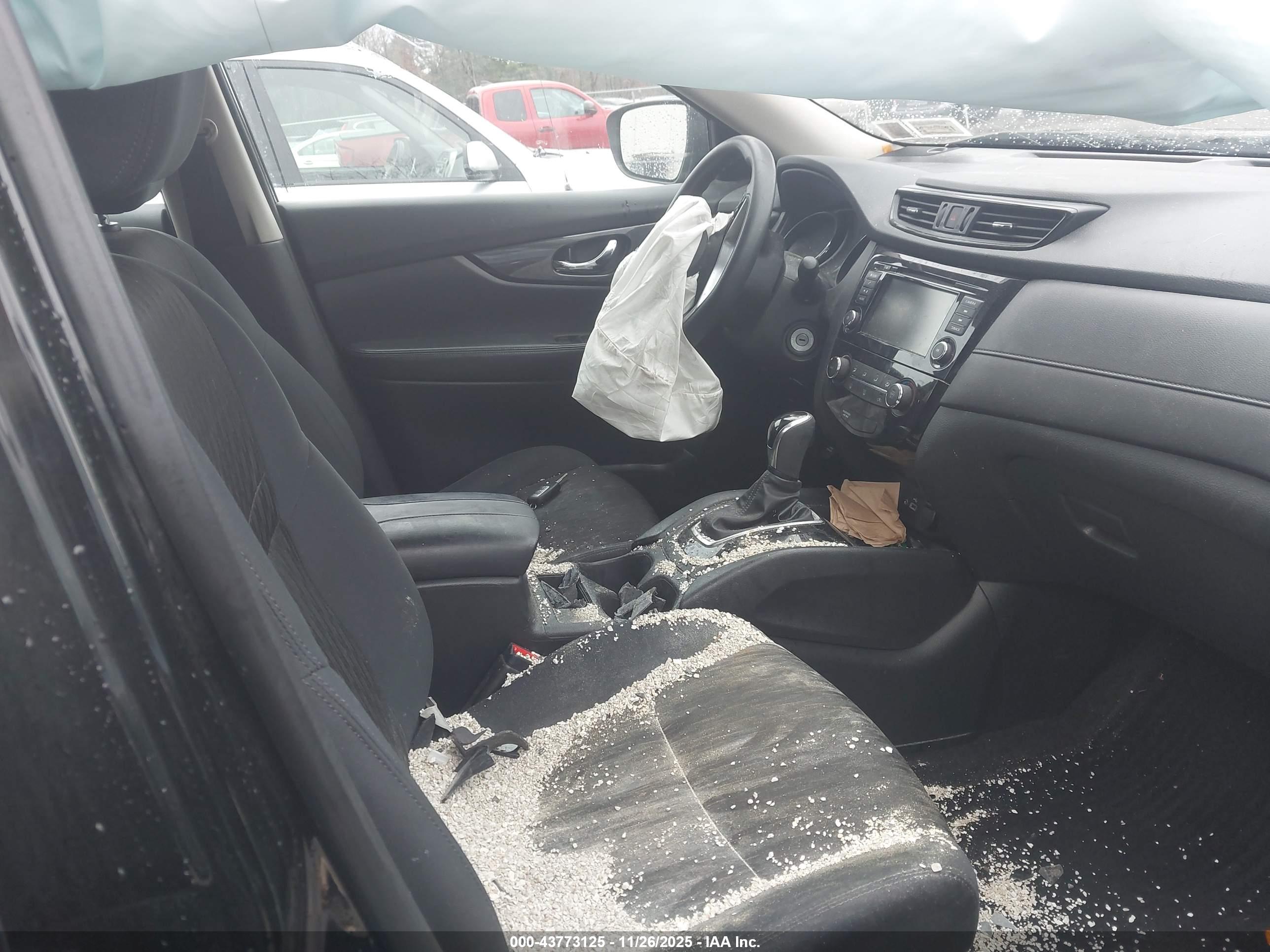 NISSAN ROGUE image 5